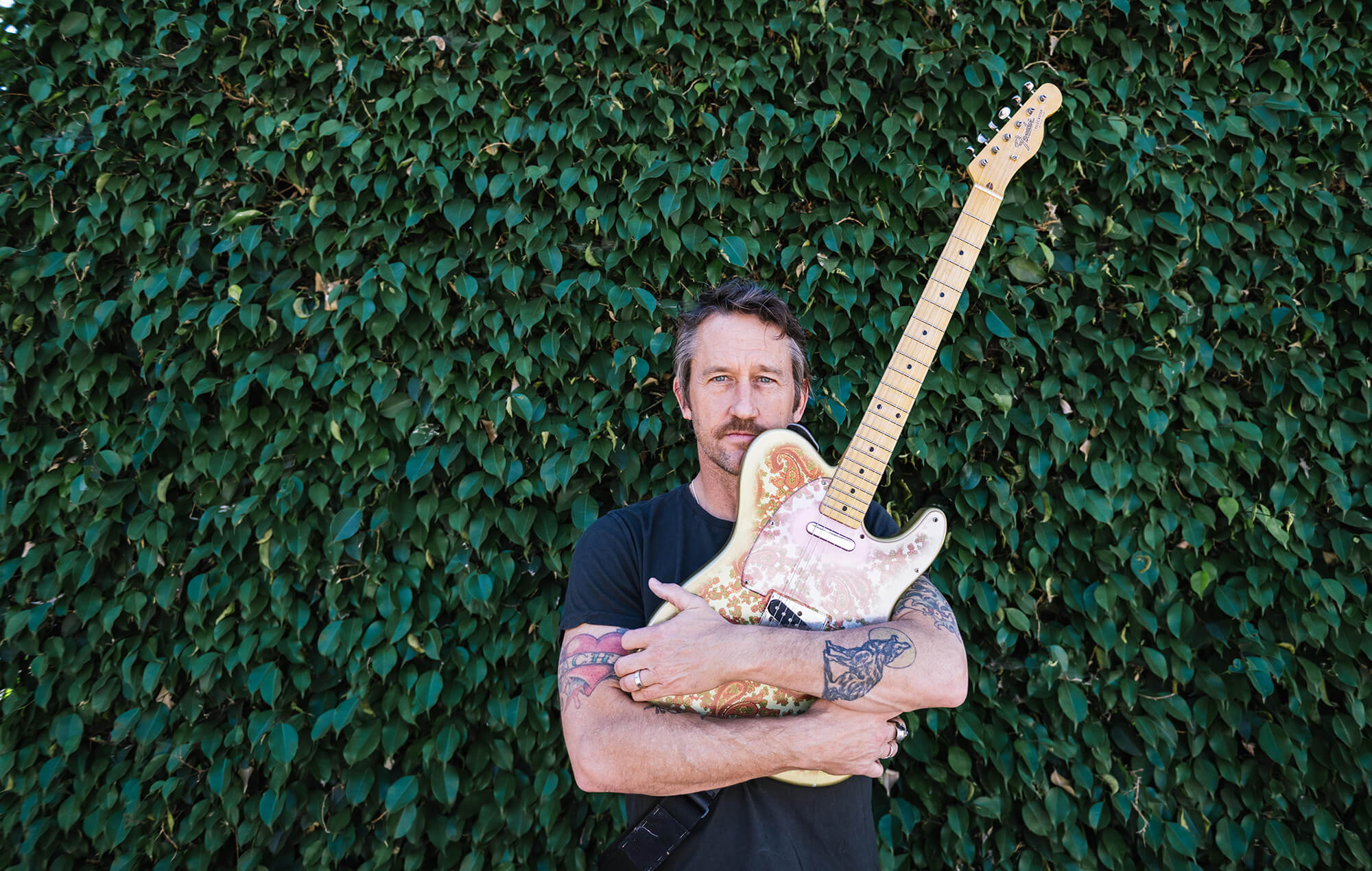 Chris Shiflett des Foo Fighters sur les chansons qui ont façonné sa vie