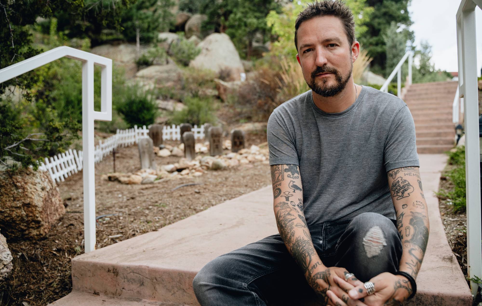 Frank Turner sur « Girl From The Record Shop » et l'importance des lieux
