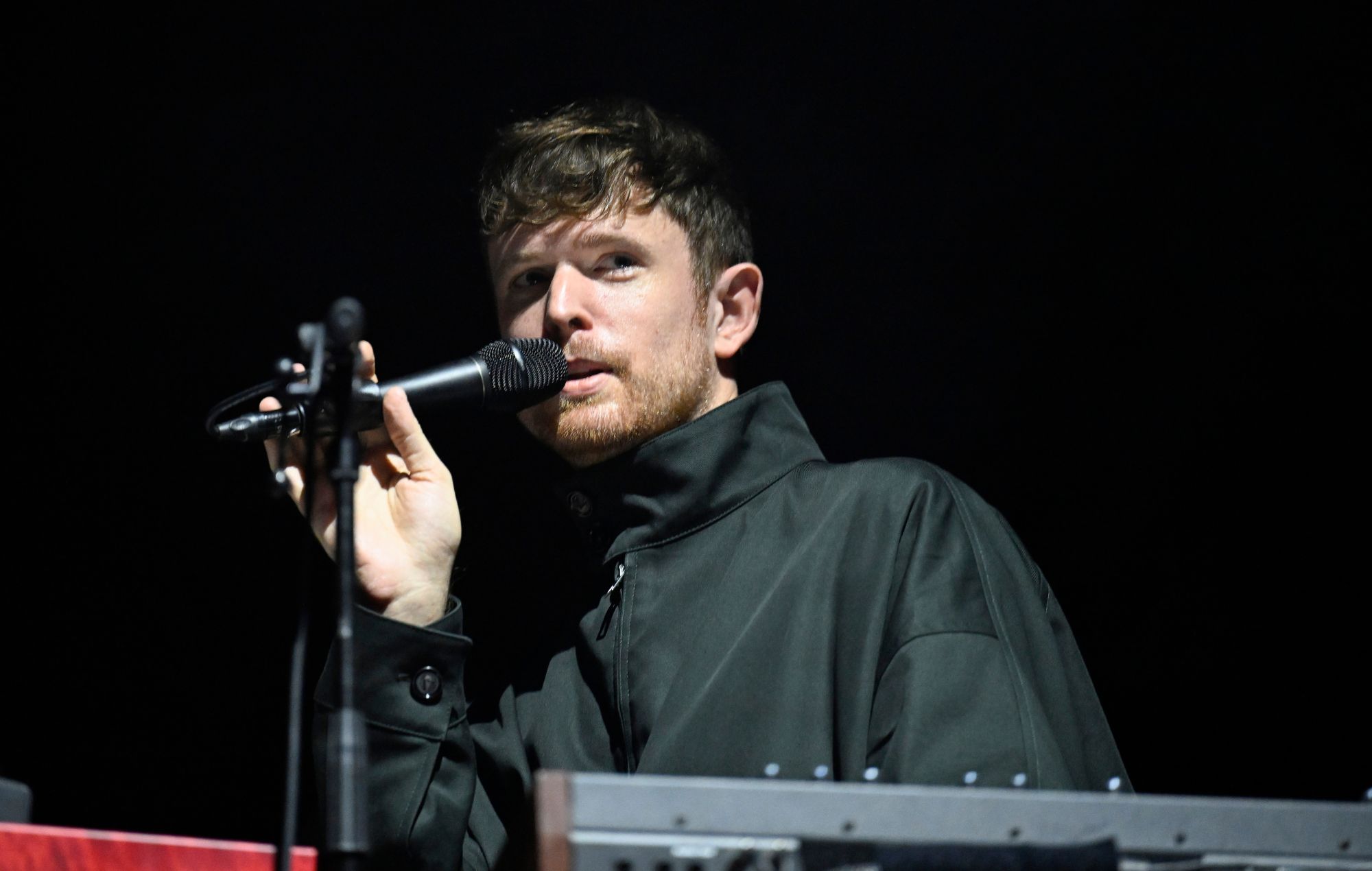 James Blake trouve une « solution » au streaming et partage des morceaux inédits sur la nouvelle plateforme Vault