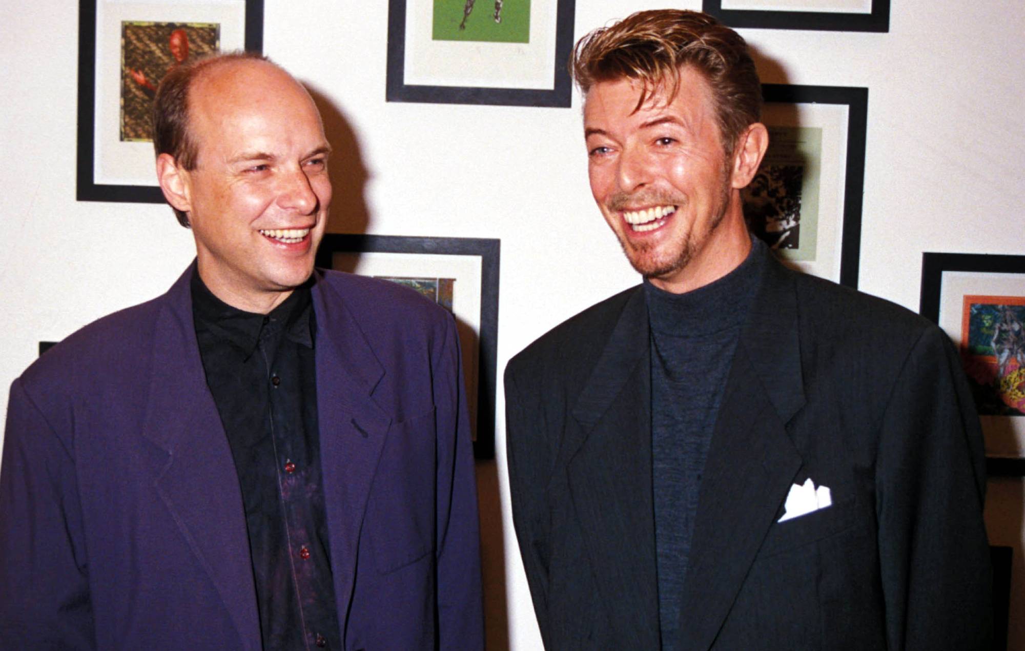 Brian Eno parle du remixage de David Bowie sur le nouvel album "puissant" "Get Real" pour lutter contre le changement climatique