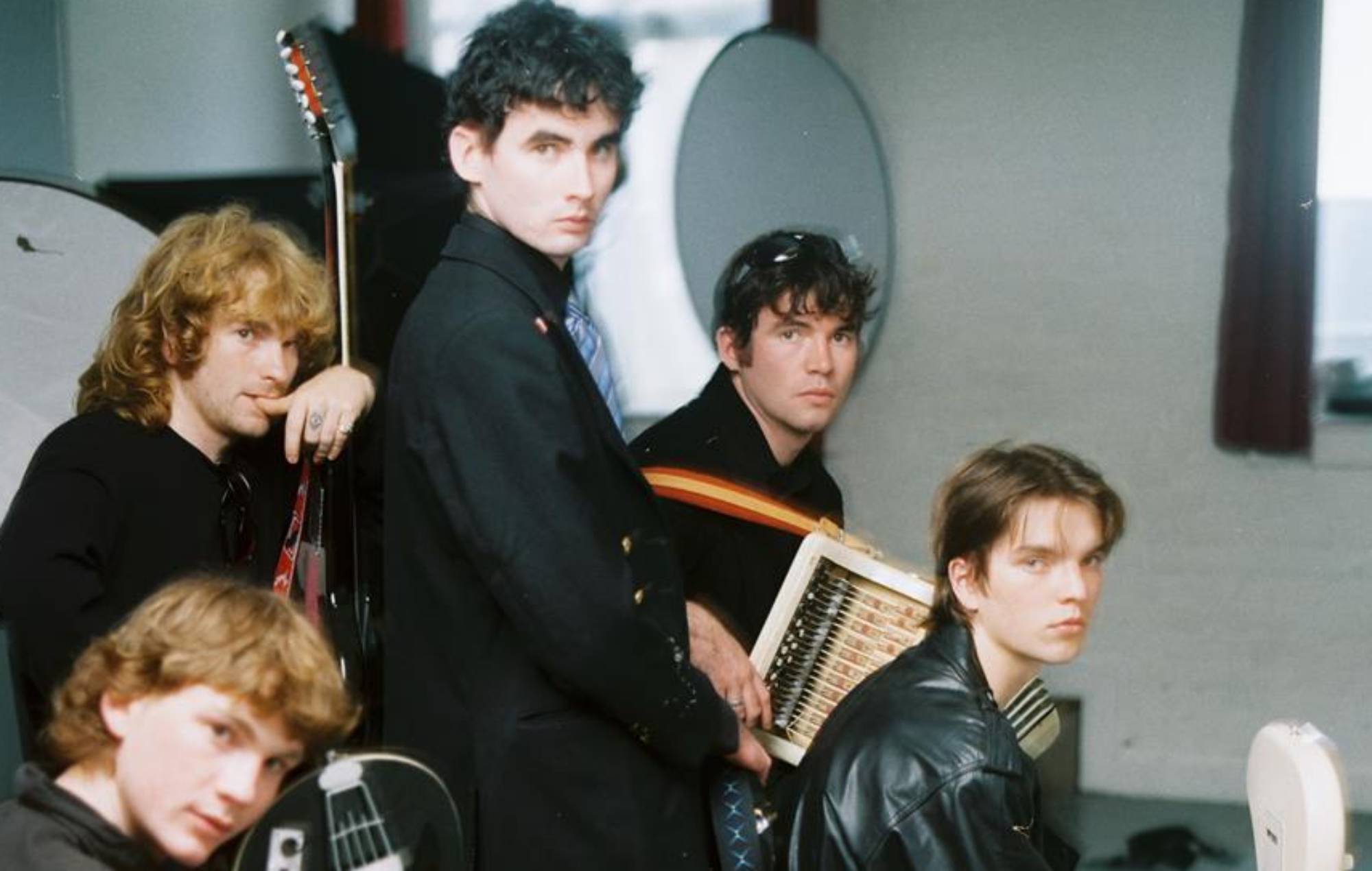Les Cardinals annoncent leur premier EP et partagent leur nouveau single « If I Could Make You Care »