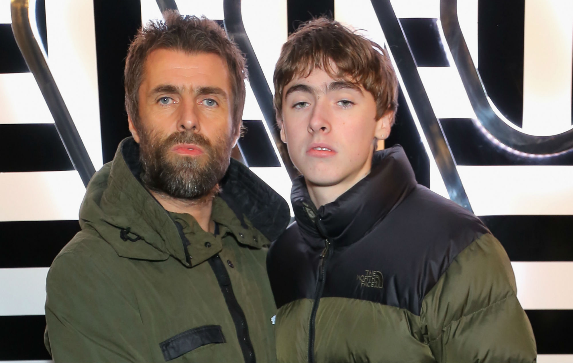 Liam Gallagher partage des images du groupe Villanelle de son fils Gene, après avoir nié les allégations de népotisme avant la tournée de soutien