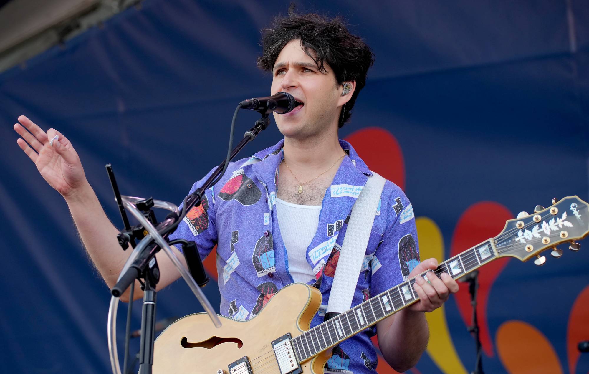 Regardez Vampire Weekend reprendre Bob Dylan et Bruce Springsteen au New Orleans Jazz Festival