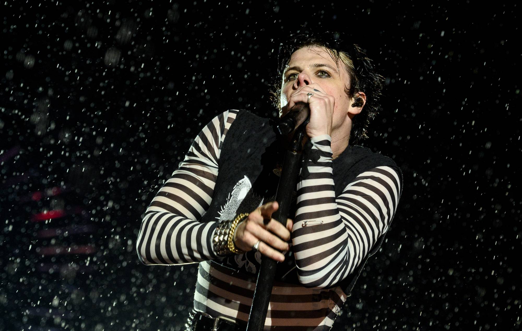 Yungblud annonce avoir écrit un nouveau livre "immersif"