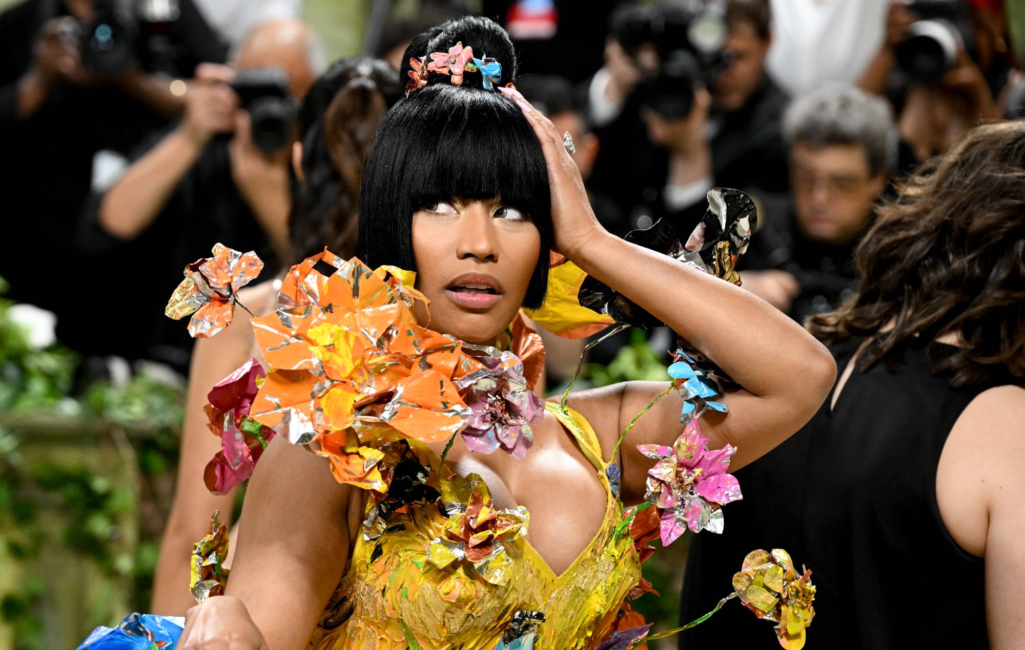 Les fans sont confus alors que Nicki Minaj demande une minute de silence pour sa "chère amie" la princesse Diana