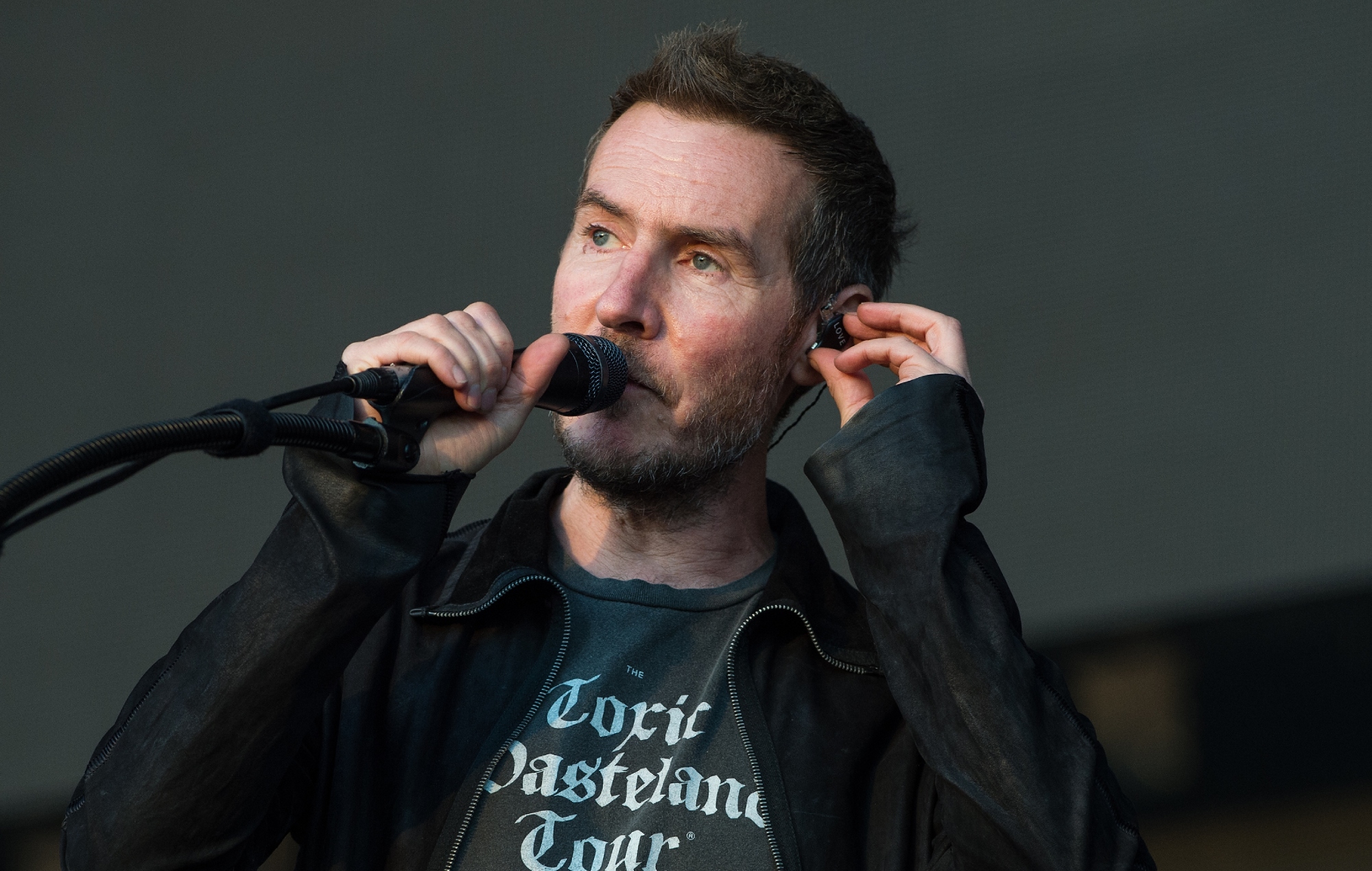 Regardez Robert Del Naja de Massive Attack lire la lettre d'un médecin témoin d'une "catastrophe" pour les nouveau-nés de Rafah