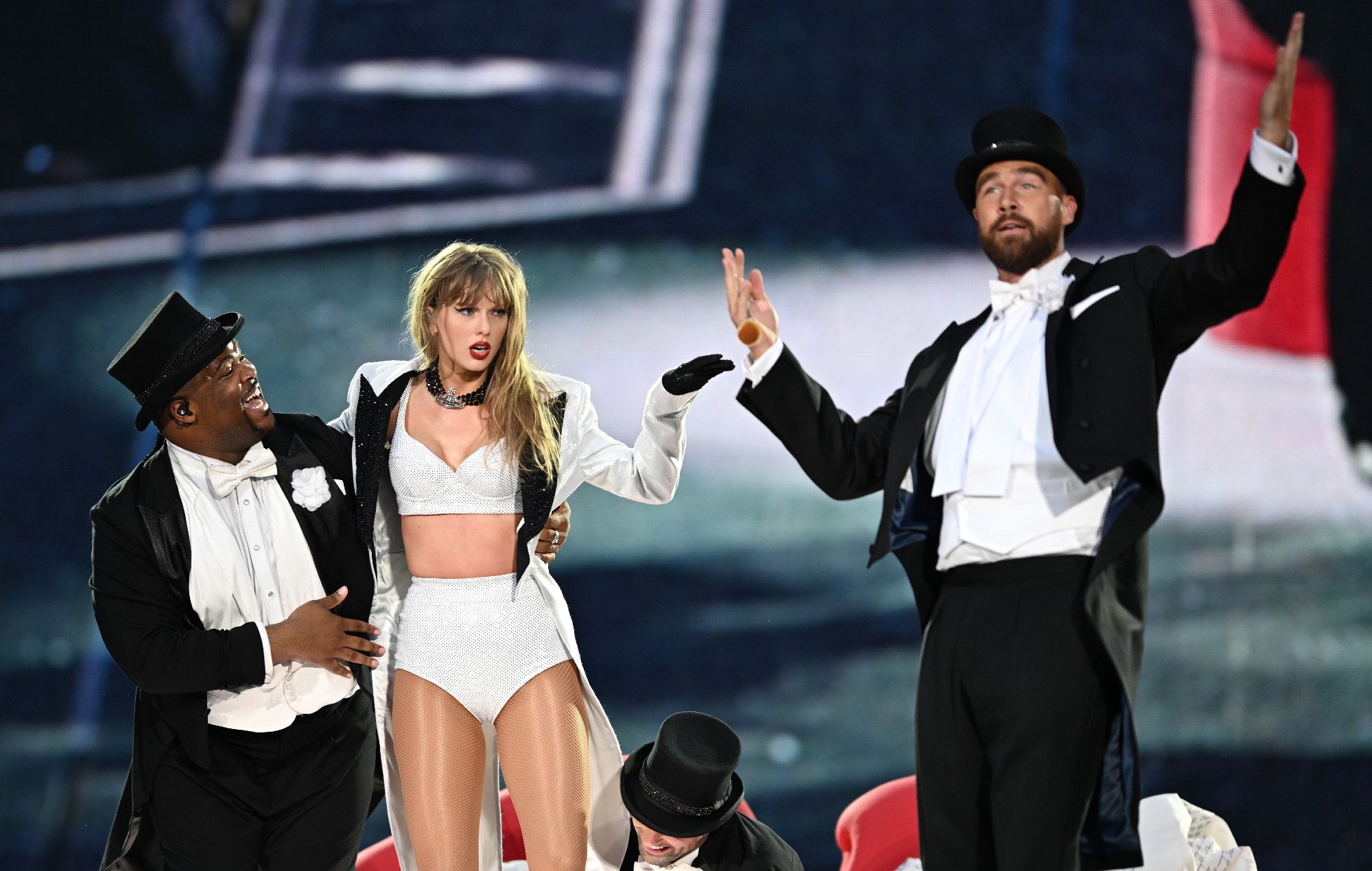 Taylor Swift fait sortir Travis Kelce et Gracie Abrams à Wembley