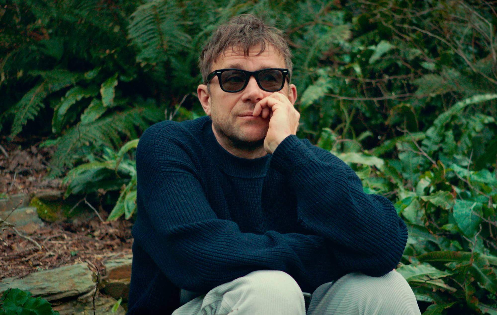 Damon Albarn dans le nouveau film de Blur, « To The End ». Crédit : Altitude