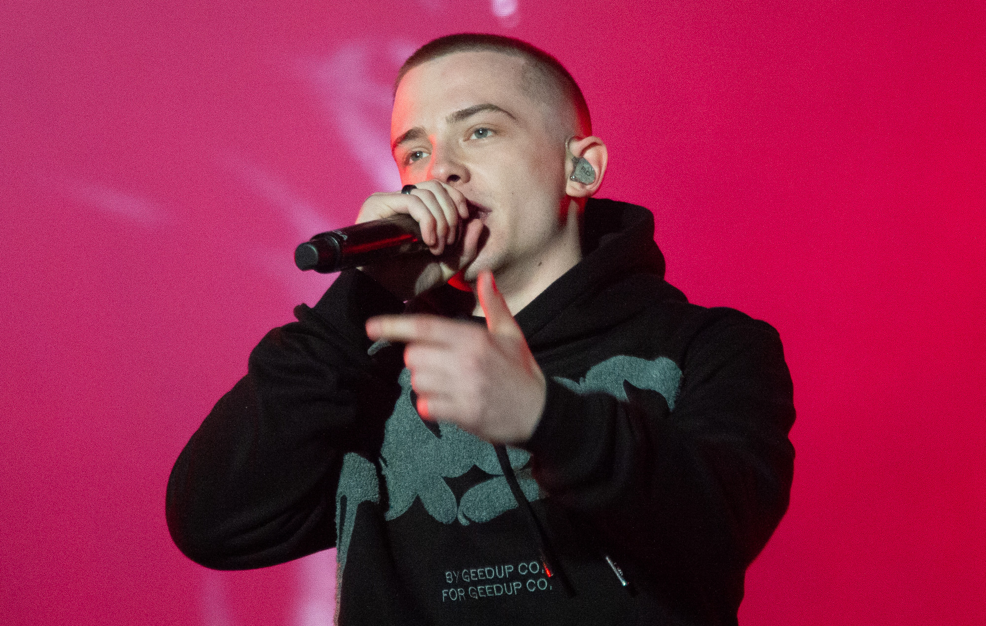 ArrDee parle de son nouveau single « Different » et évoque un nouveau « grand projet »