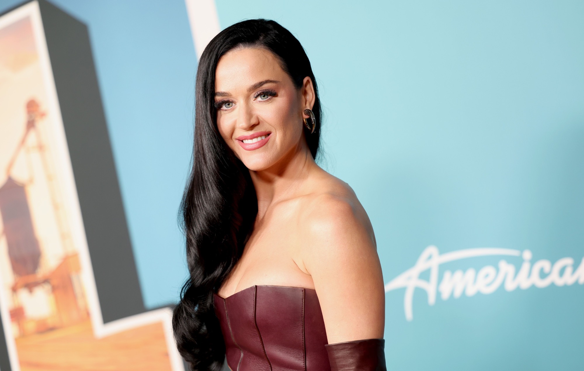 Katy Perry présente un aperçu des chansons de son nouvel album « 143 » et déclare que « beaucoup de musique » est à venir