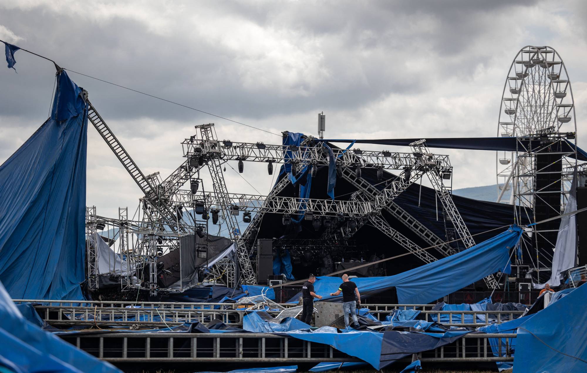 Le festival Pohoda en Slovaquie annulé après l'effondrement d'une tente, faisant 29 blessés
