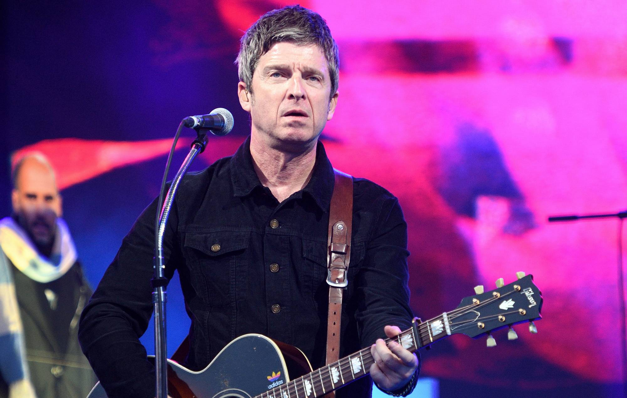 Noel Gallagher déclare que Glastonbury est devenu « éveillé »