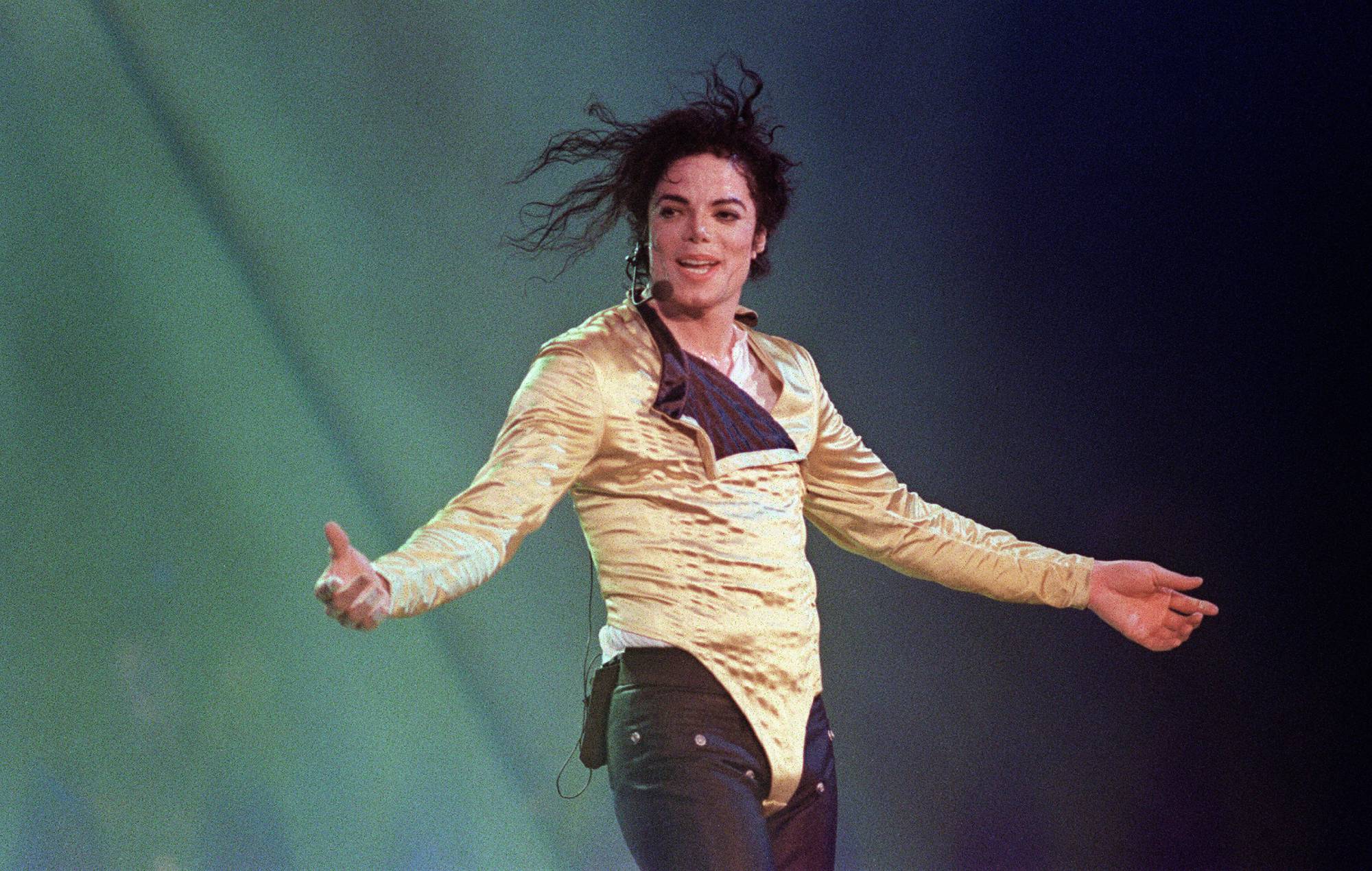 La succession de Michael Jackson remporte un jugement sur la vente de 600 millions de dollars à Sony, malgré les objections de sa mère