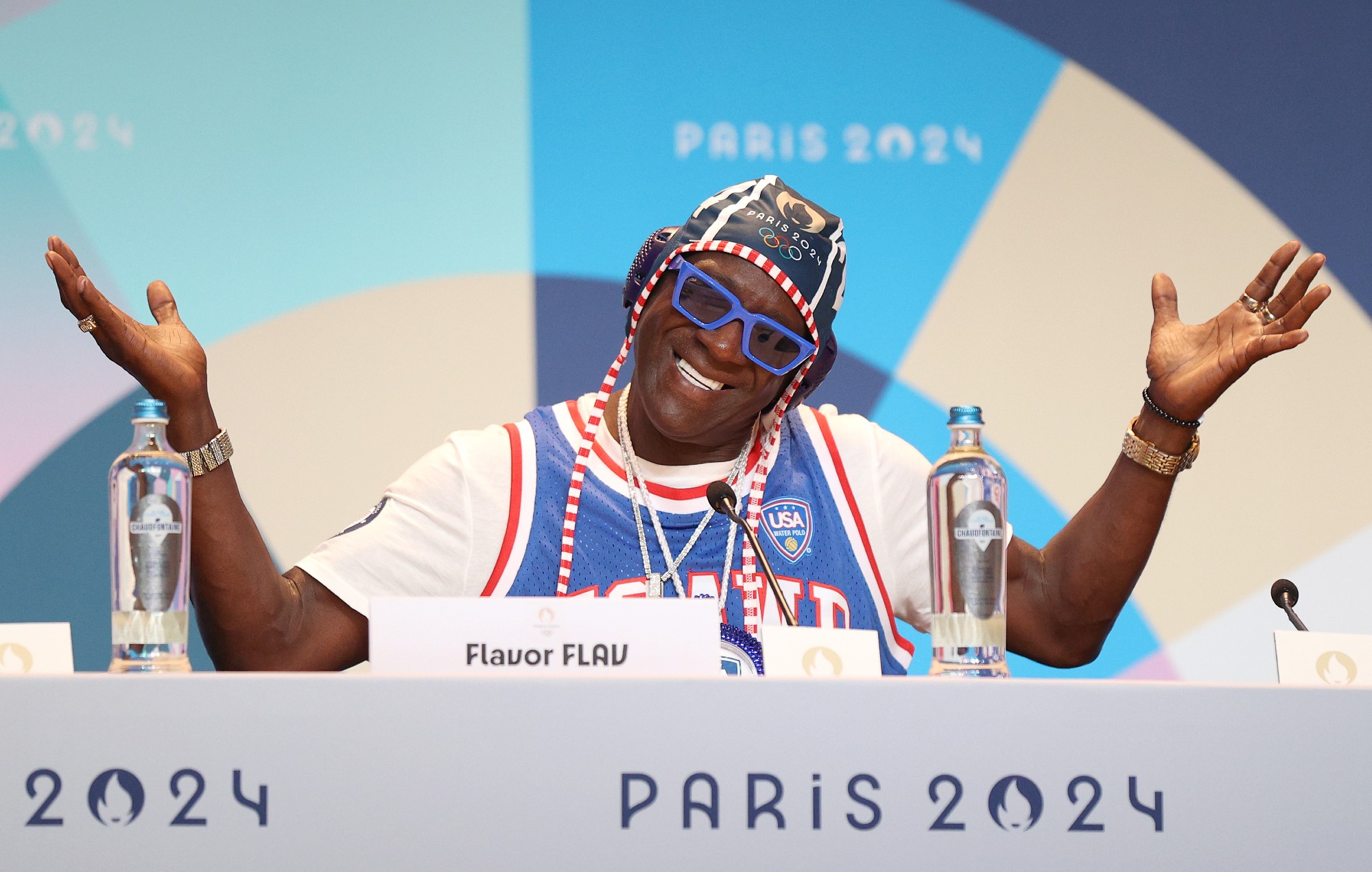 Flavor Flav se porte candidat pour être porteur du flambeau aux Jeux olympiques de 2028