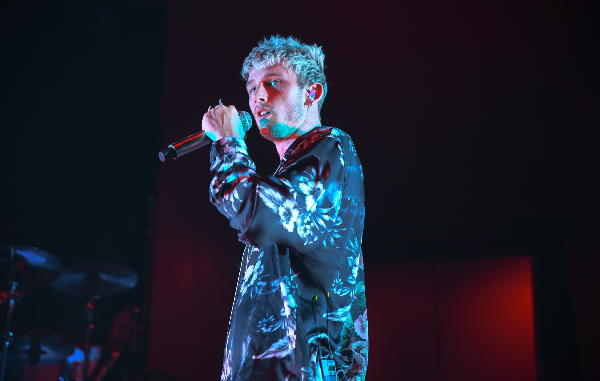Machine Gun Kelly dit avoir perdu 50 000 $ en jouant au Blackjack à Las Vegas