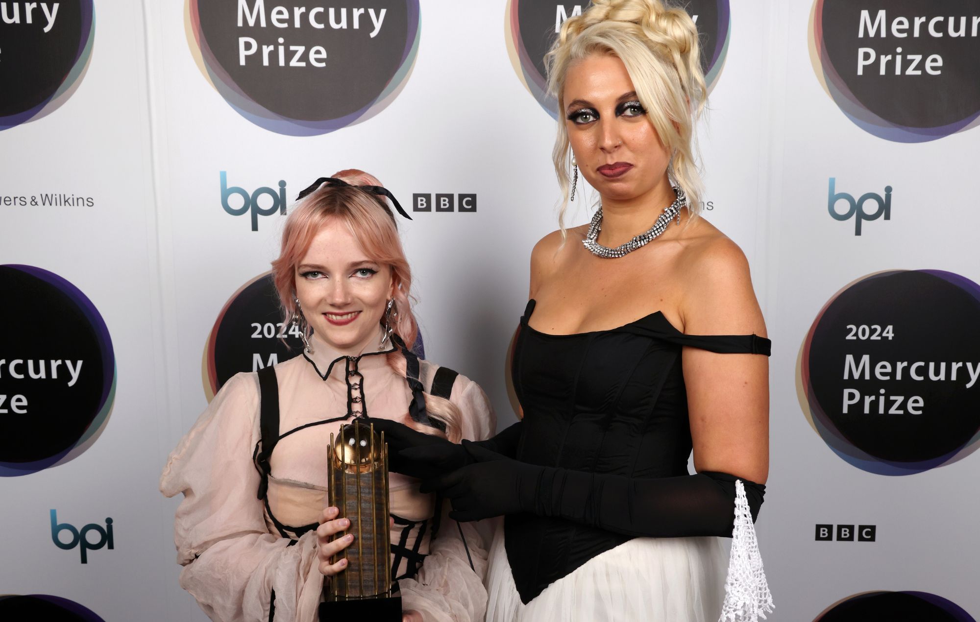 Le groupe The Last Dinner Party parle de la création d’un « sentiment de communauté » au Mercury Prize 2024