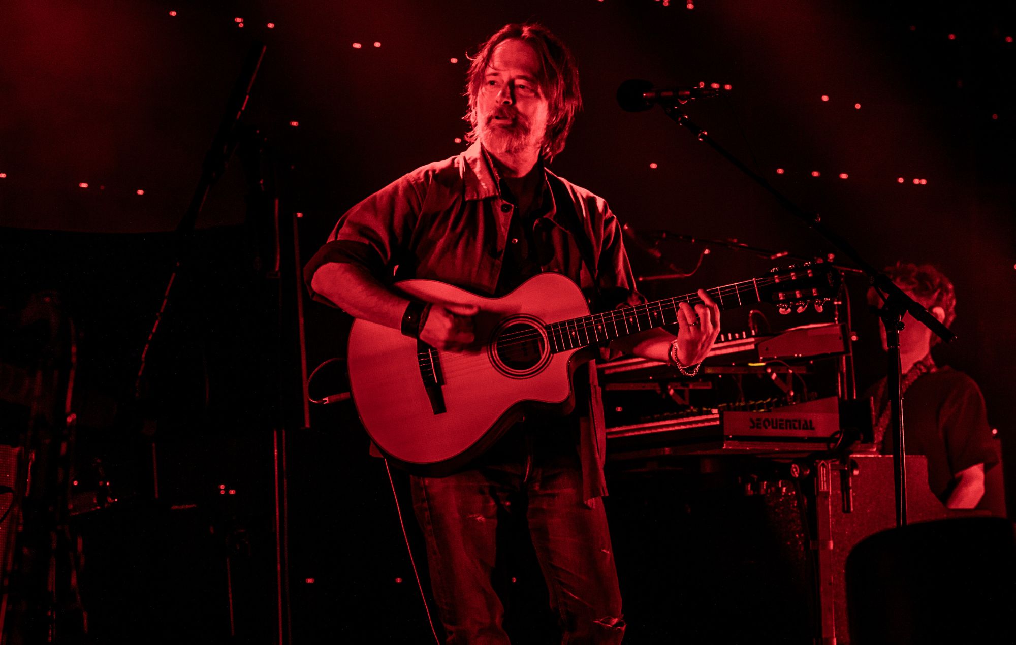 Thom Yorke lance la nouvelle chanson "Back In The Game" alors qu'il entame sa tournée solo