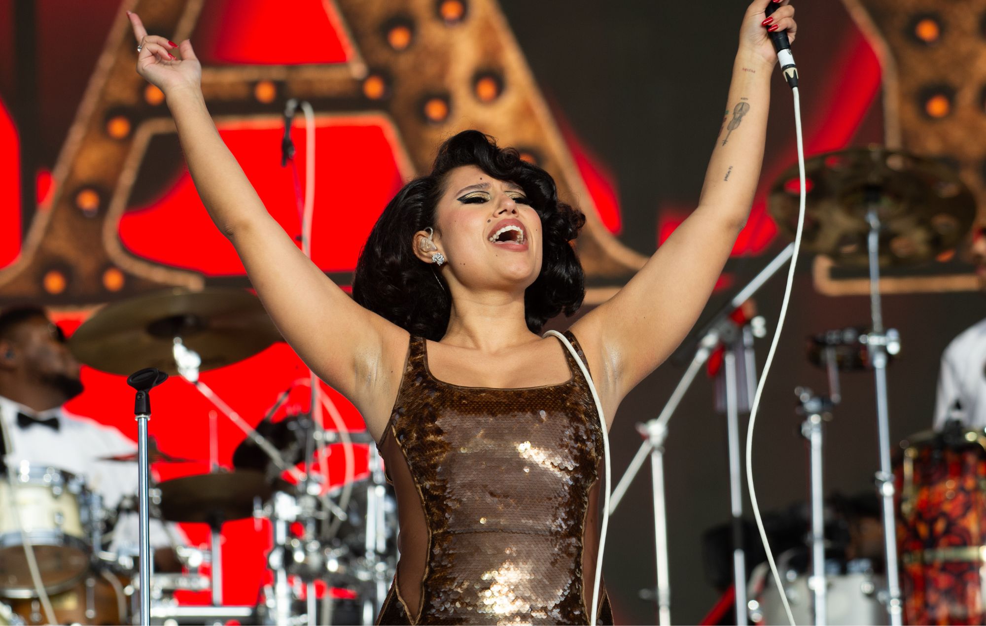 RAYE dit qu'elle est une fan "inconditionnelle" de "Mario"