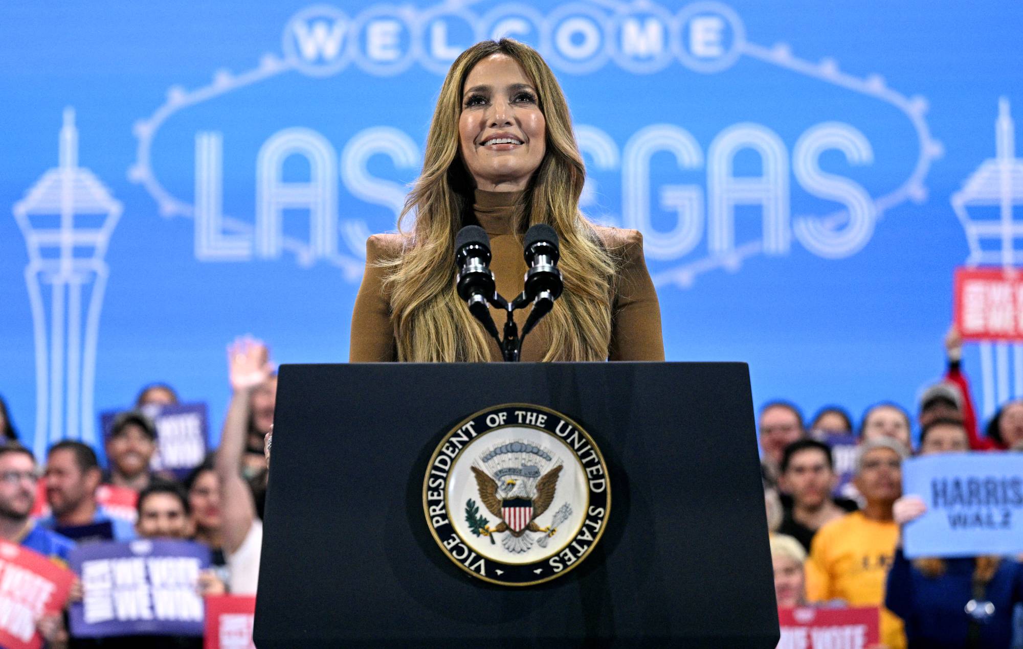 Jennifer Lopez sur l'héritage portoricain après la « blague » du rassemblement de Trump : « Nous sommes Américains »