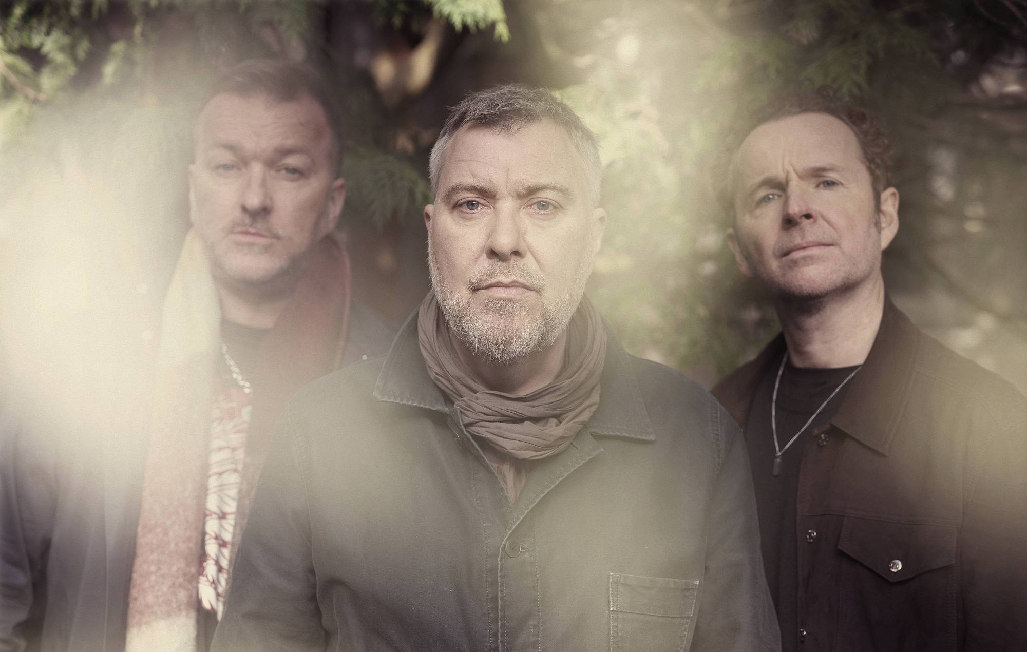 Doves sur "Renegade", le nouvel album "Constellations For The Lonely" et les problèmes de santé mentale