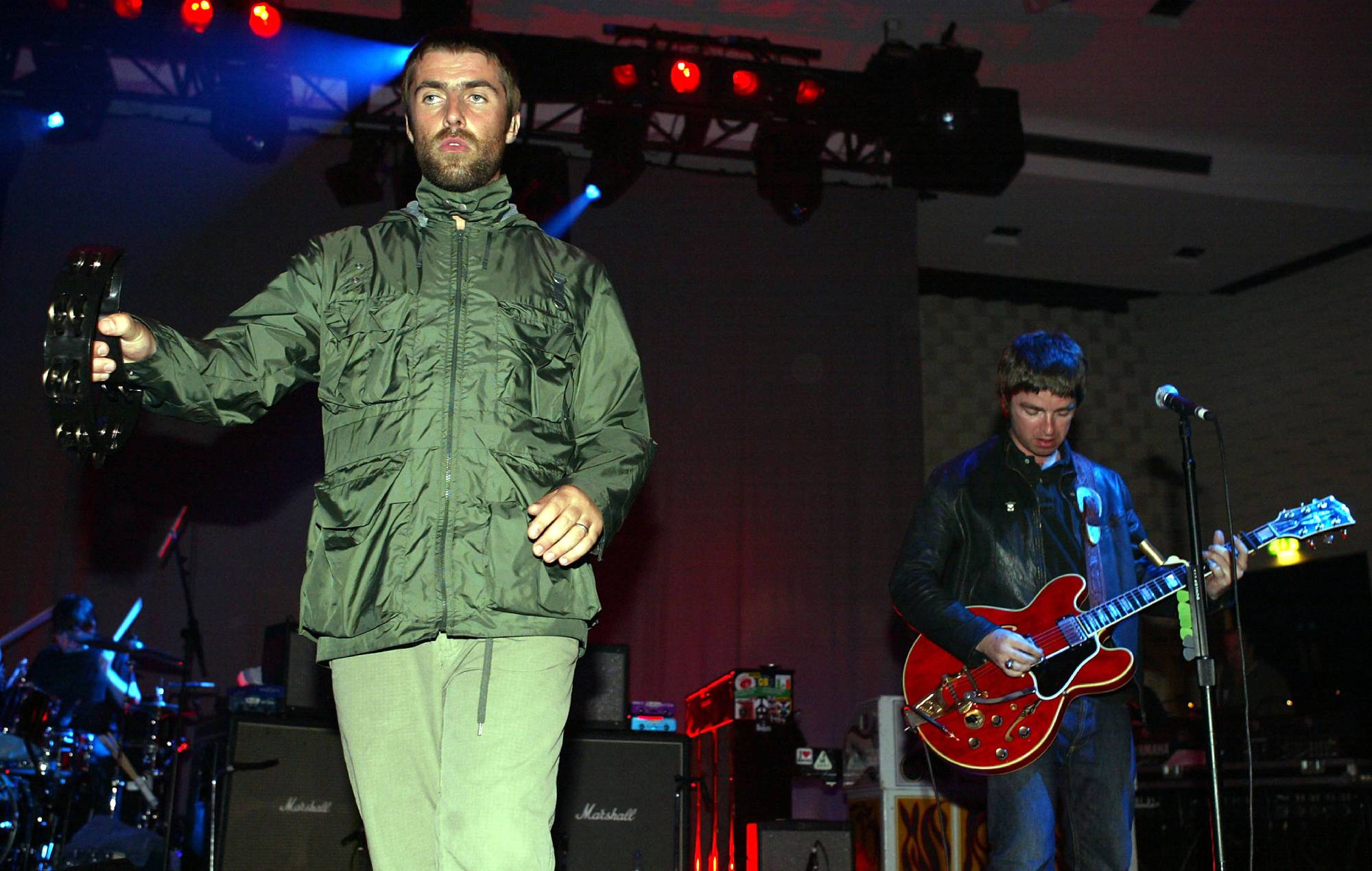 Les fans d'Oasis escroqués par des fraudeurs de billets ont perdu 346 £ chacun en moyenne, selon les rapports bancaires