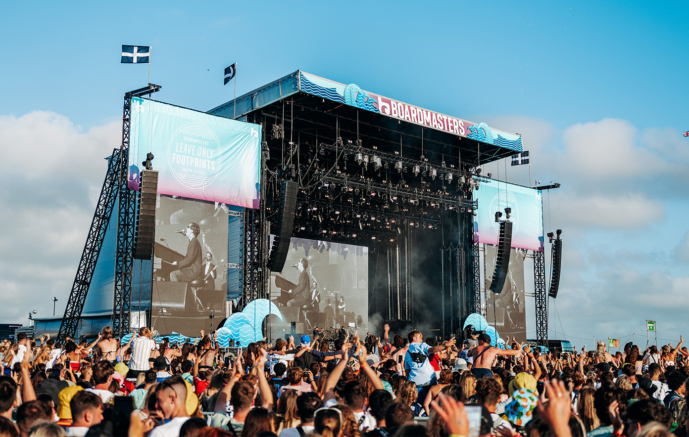 RAYE, The Prodigy, London Grammar et Nelly Furtado mènent le line-up Boardmasters 2025