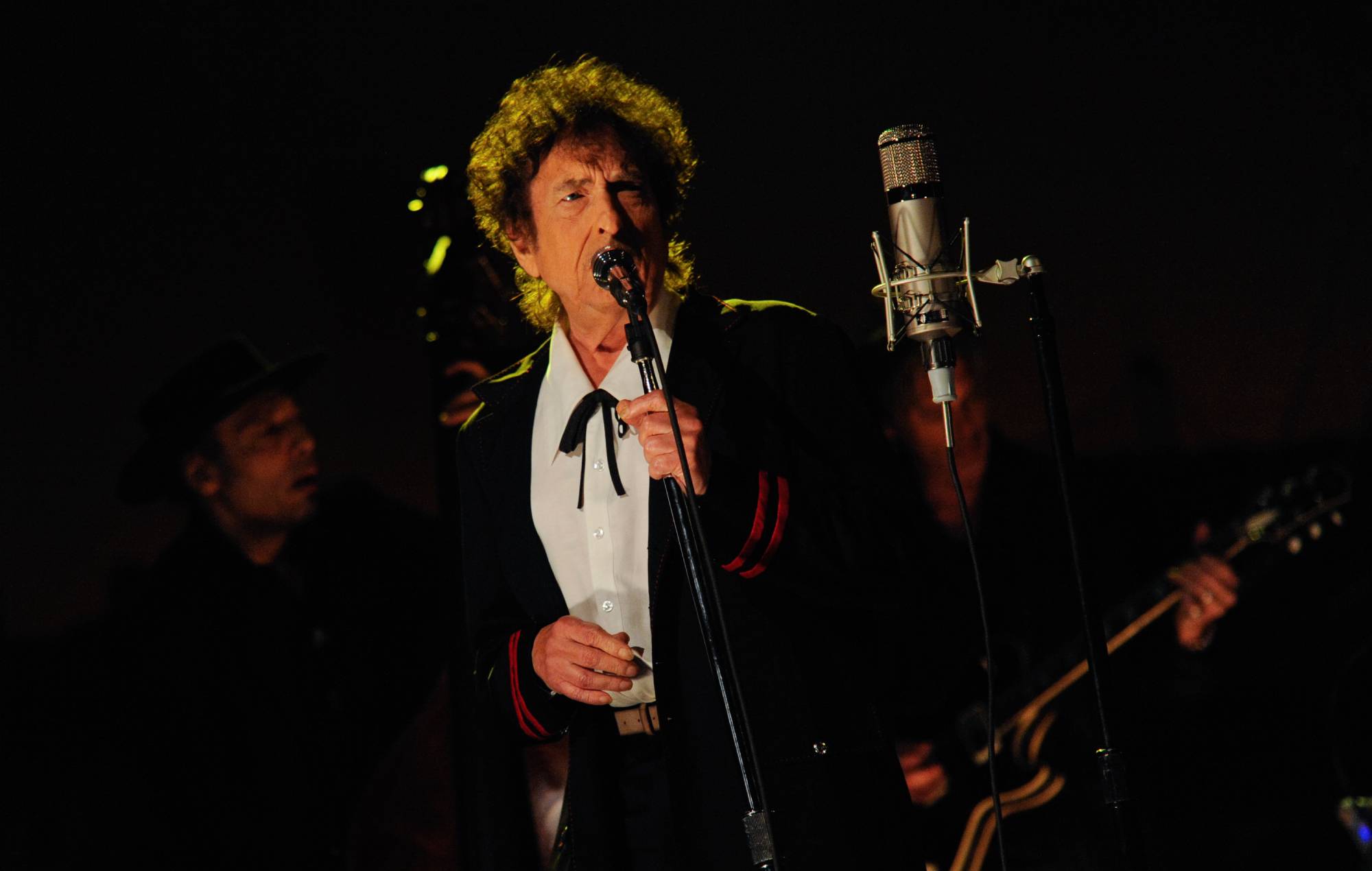 Bob Dylan répond à l'affirmation "ridicule" d'une ancienne danseuse qui lui a dit de ne pas le regarder dans les yeux