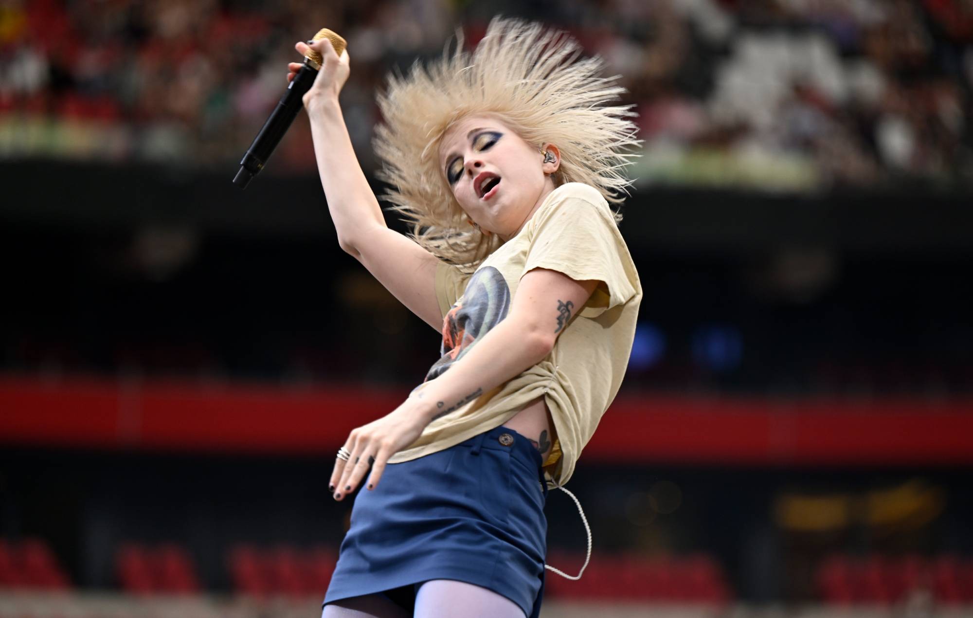 Hayley Williams de Paramore taquine ses expositions personnelles pour 2025