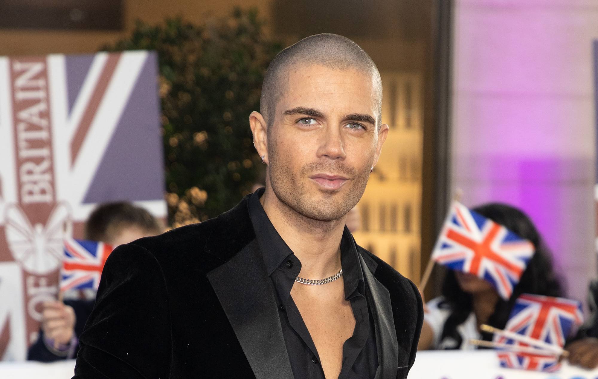 Max George de The Wanted pensait qu'il "allait mourir" après avoir été transporté d'urgence à l'hôpital pour des problèmes cardiaques