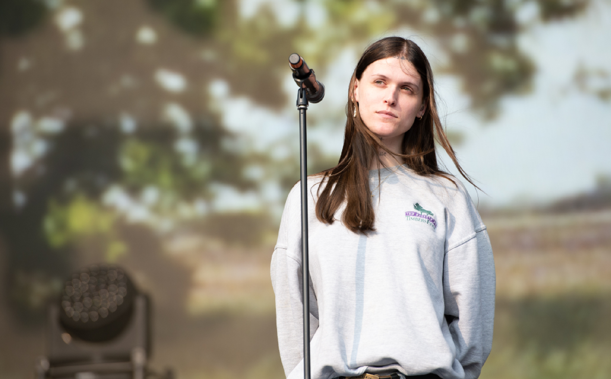 Ethel Cain répond aux critiques concernant son soutien au meurtre des PDG