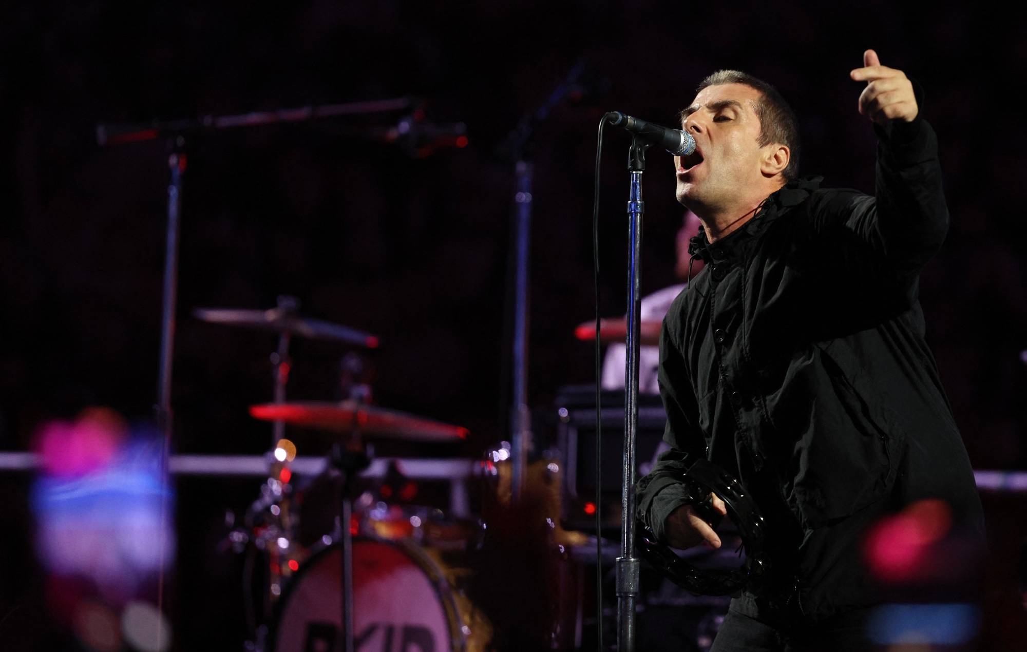 Liam Gallagher construit une piscine dans son jardin - malgré l'admission qu'il "ne peut pas nager"