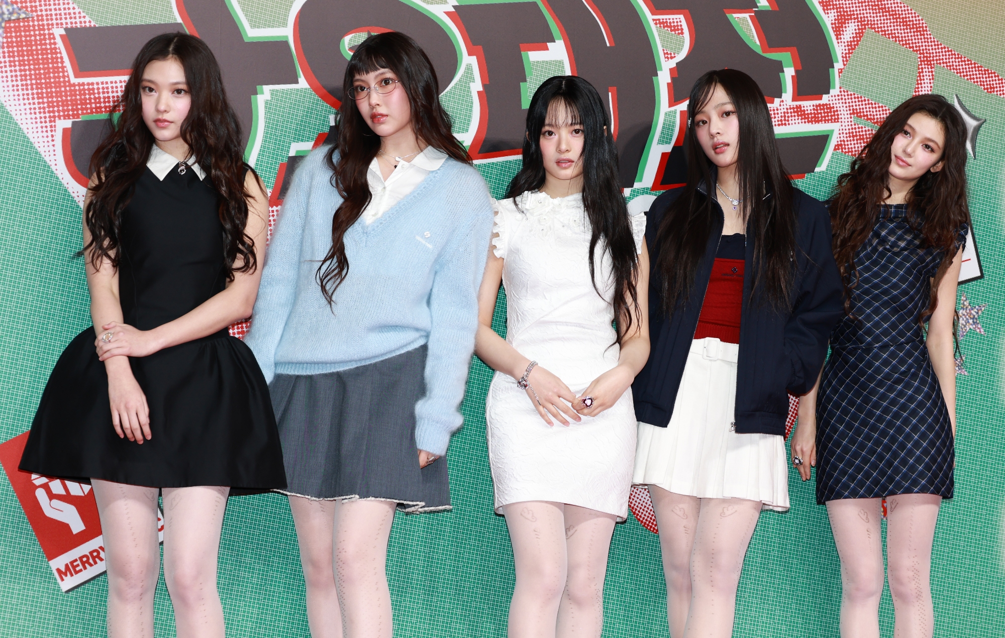 Les parents du NewJeans accusent le bang de Hybe si-hyuk d'avoir essayé de "interférer" avec la performance complexe du groupe, Ador nie les allégations