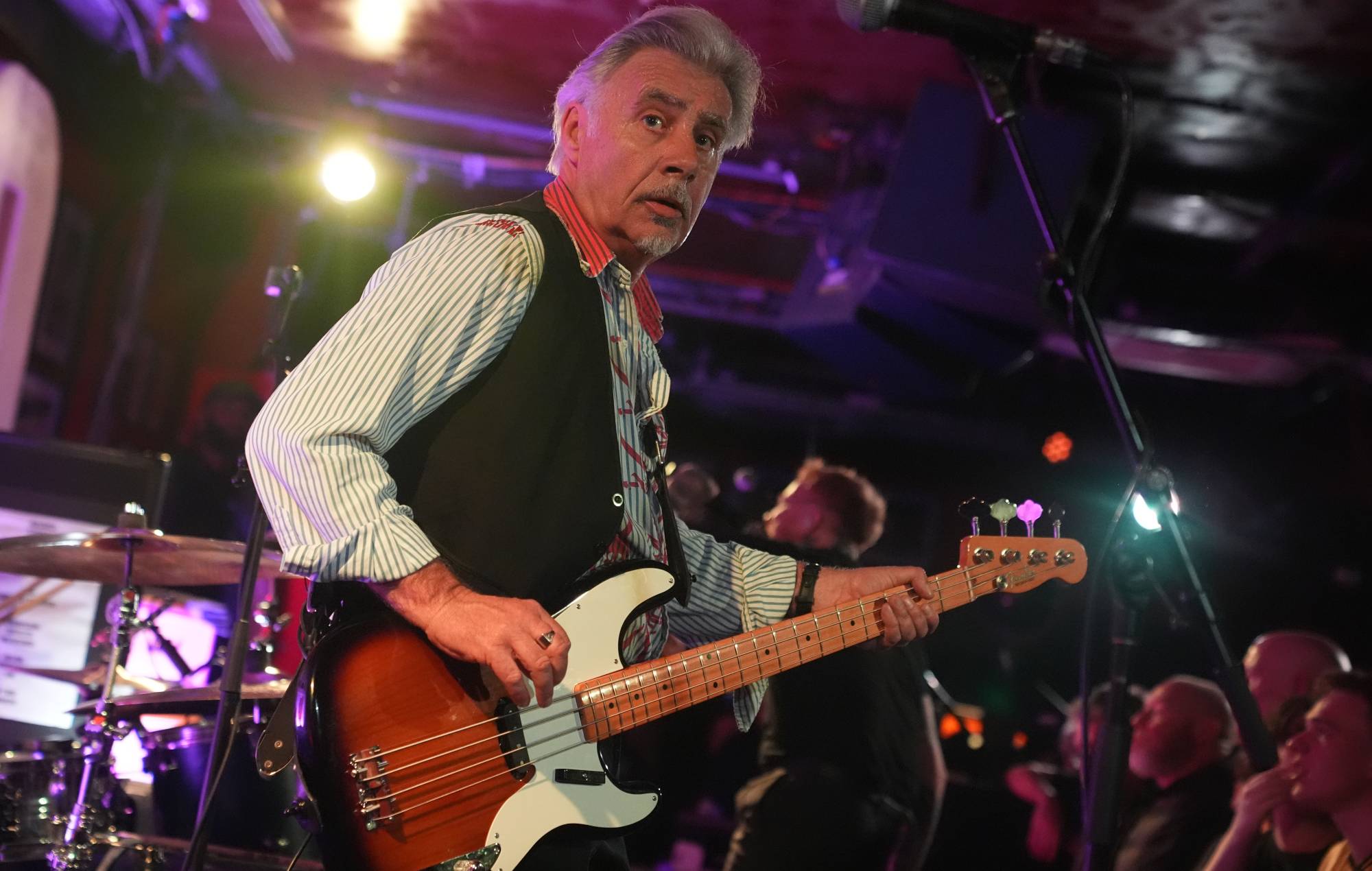 Sex Pistols avec Frank Carter se produisant au 100 Club, Londres (photo de Lucy North / PA Images via Getty Images)