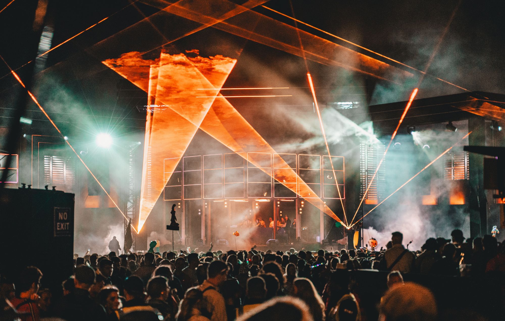 Silver Hayes révèle la gamme empilée avec PinkPantheress, Marie Davidson, Jungle et en charge plus