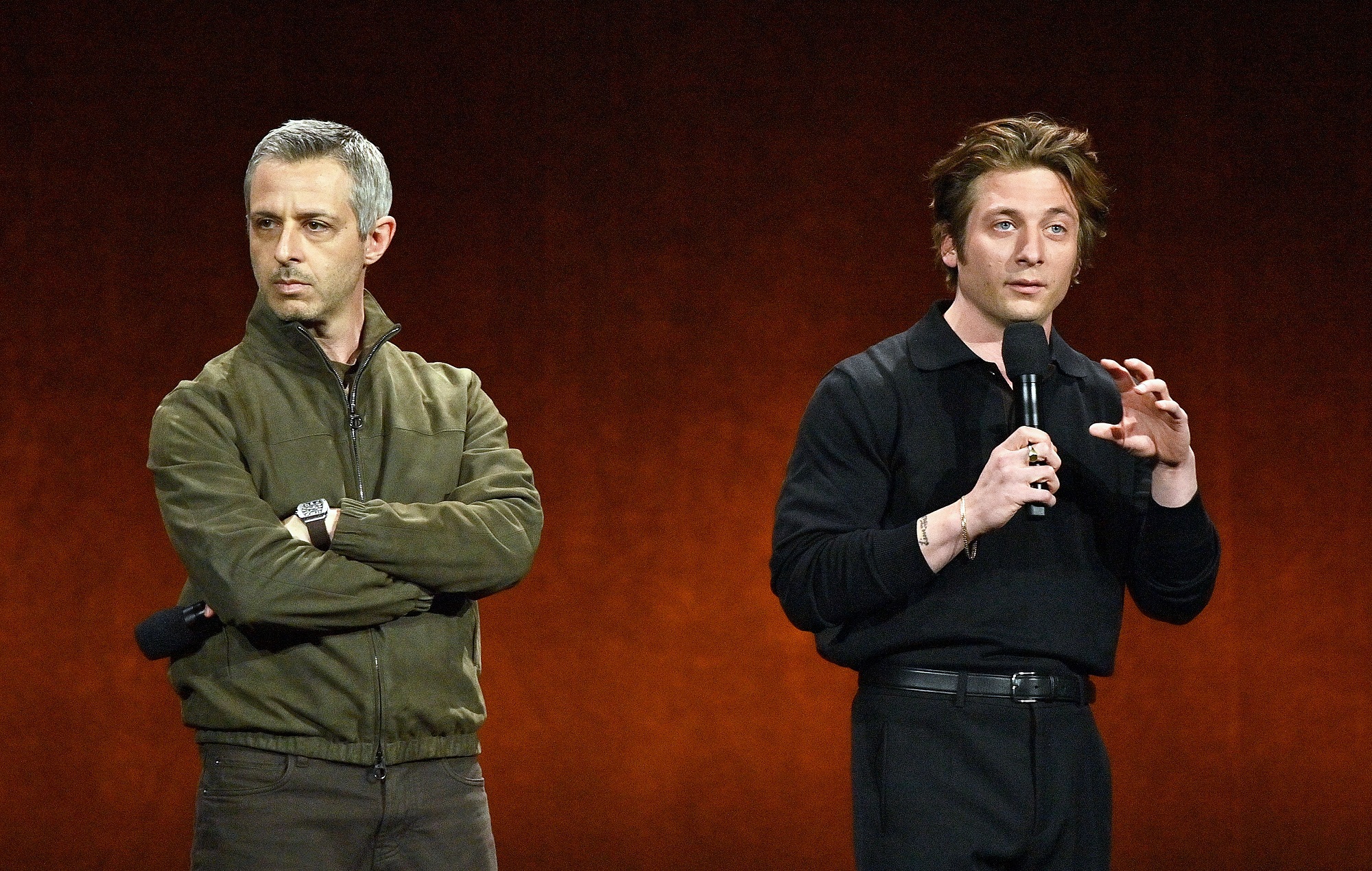 Jeremy Allen White chante `` Born to Run '' dans des images de Bruce Springsteen Biopic