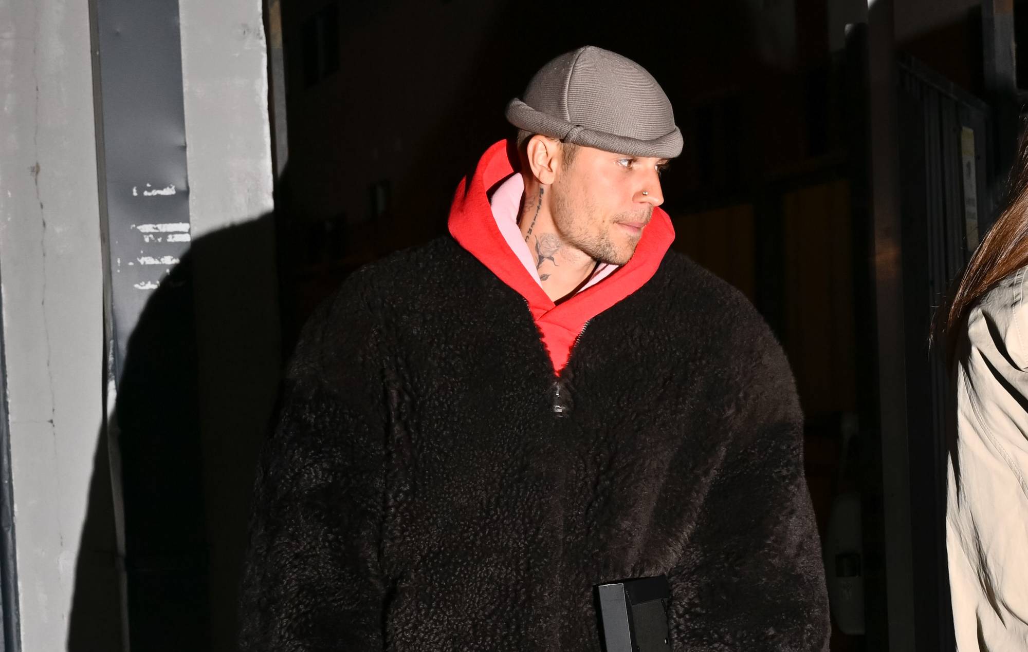 L'équipe de Justin Bieber rejette des rapports qu'il est en détresse financière comme "la stupidité des clics" "