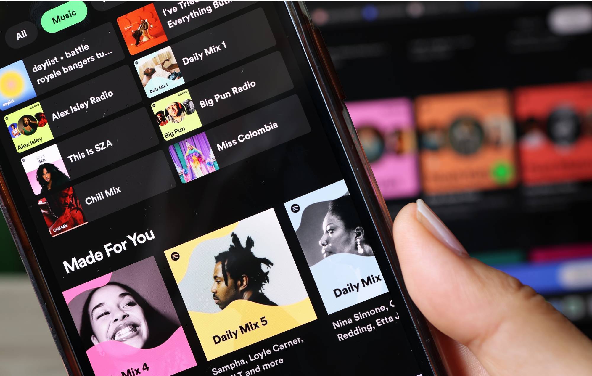 Les utilisateurs réagissent alors que Spotify se bloque avec une panne généralisée