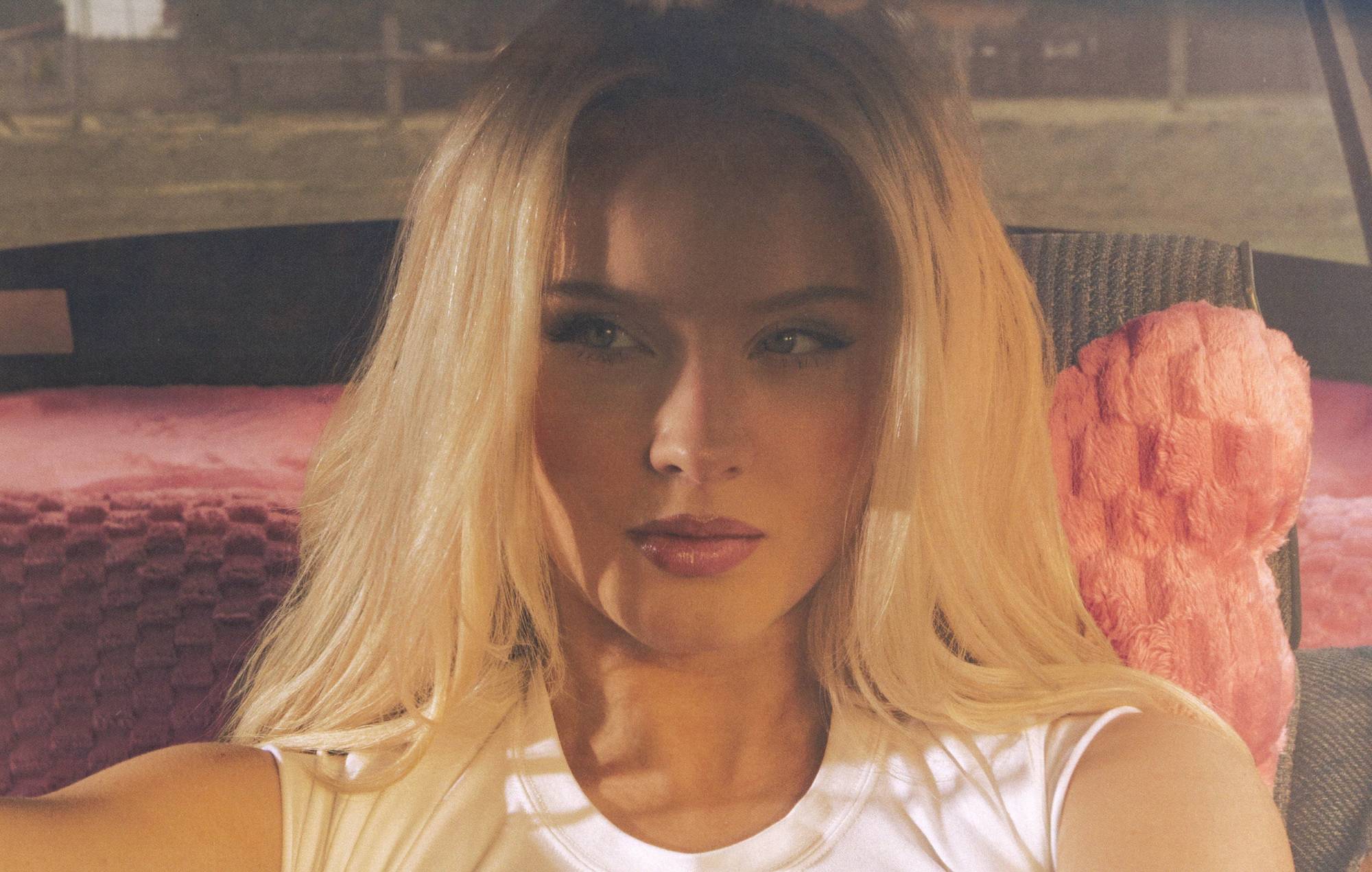 Zara Larsson se détache en nouveau single `` Pretty Ugly ''