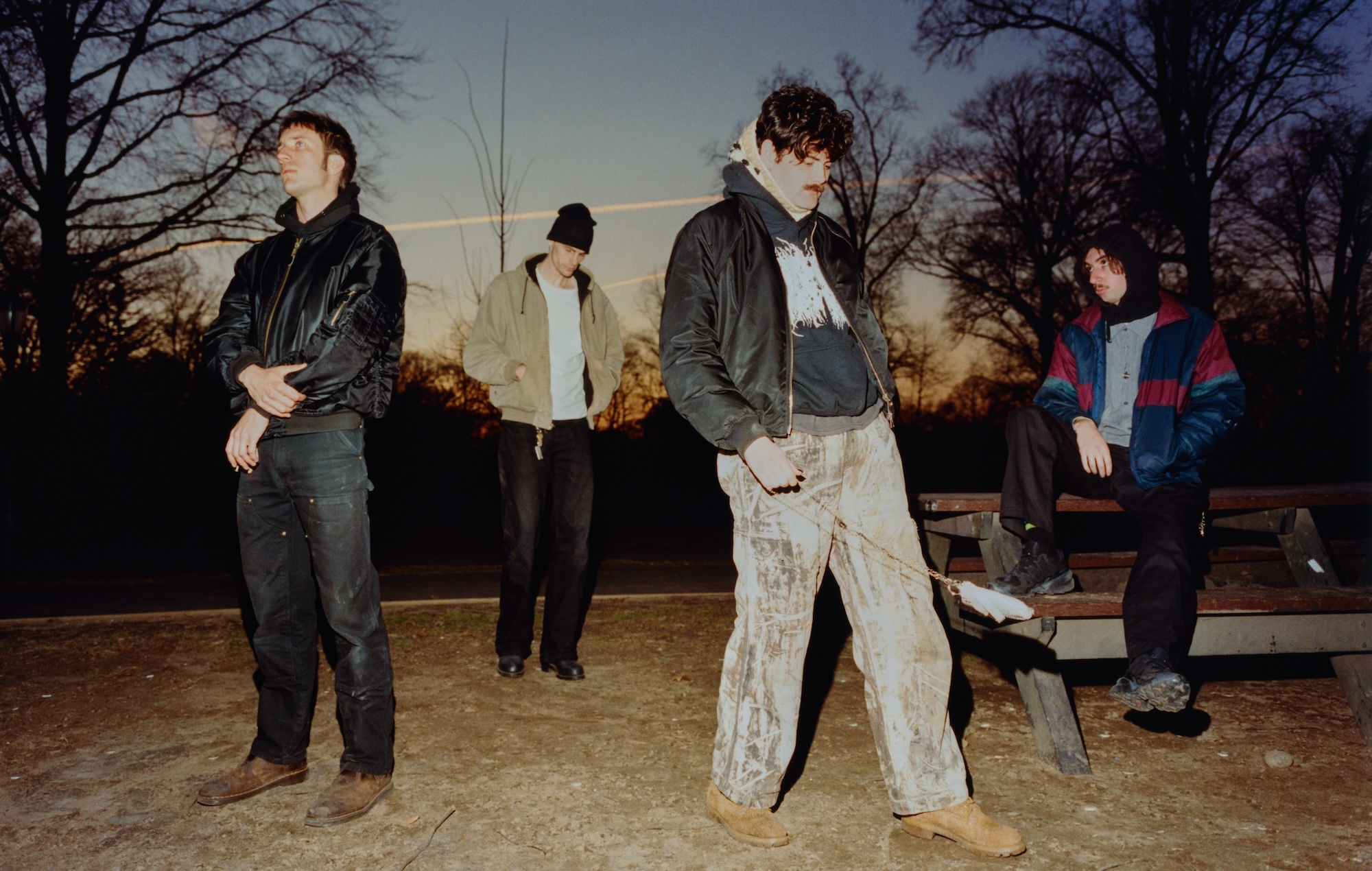 Le modèle / actriz transforme la douleur en or dance-pop