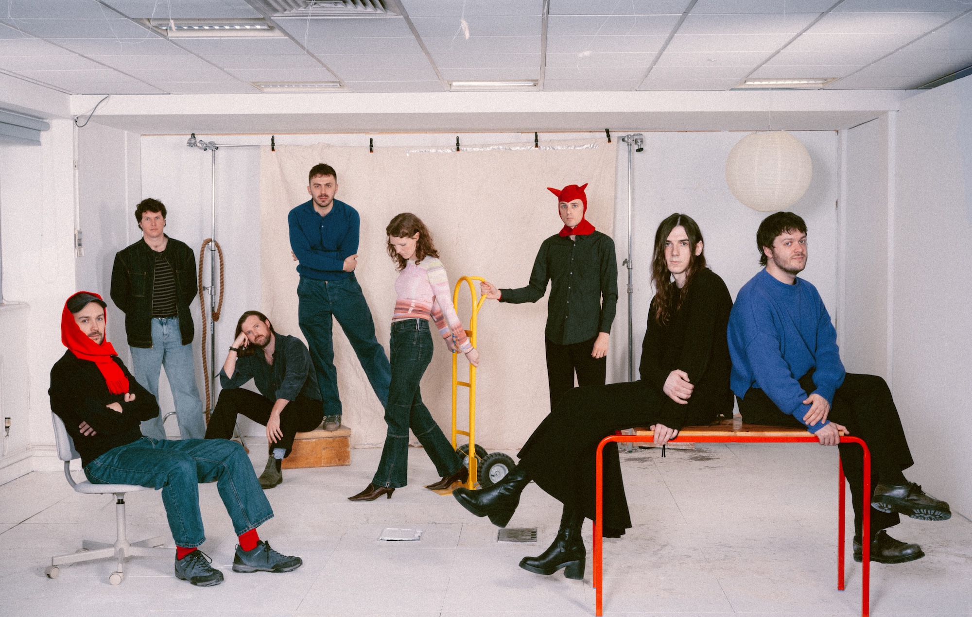 Un avant-folk resplendissant rencontre la simplicité pop dans une maturité sonore