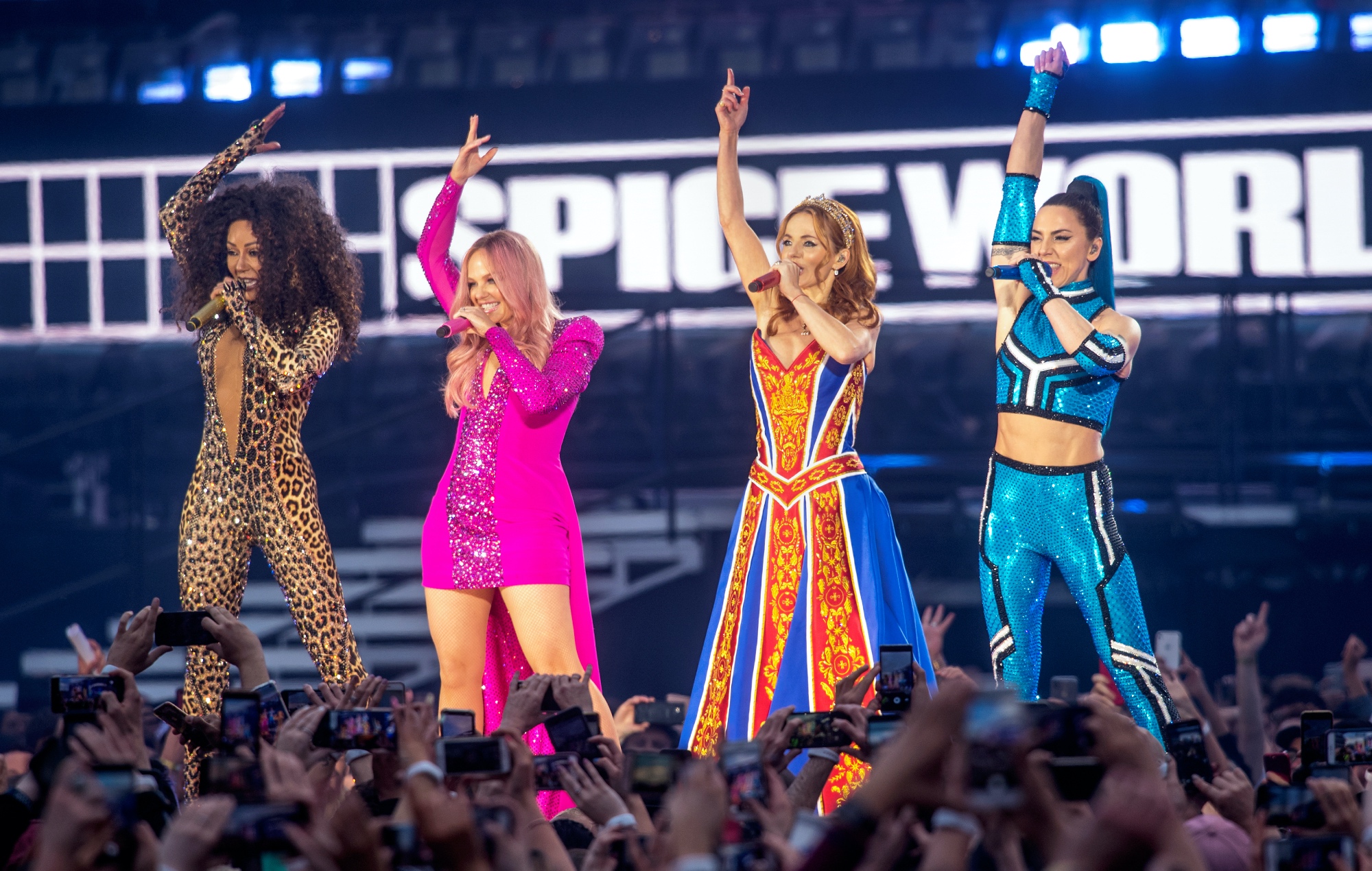 Geri Halliwell met à jour le slogan "Girl Power" de Spice Girls pour être plus de genre inclusif