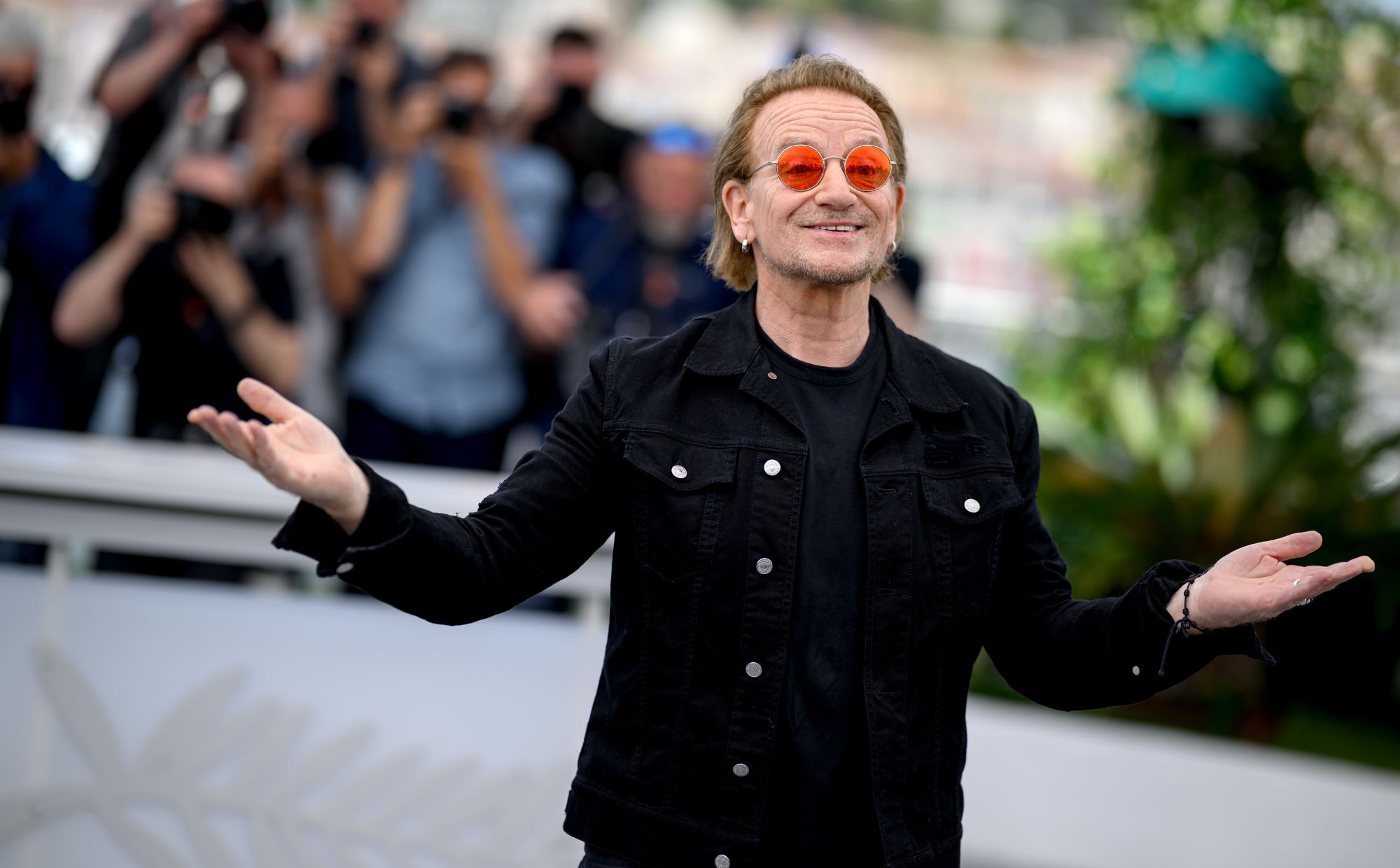 Bono "Ready for the Future" avec U2, et le groupe a "25 super chansons" pour un nouvel album