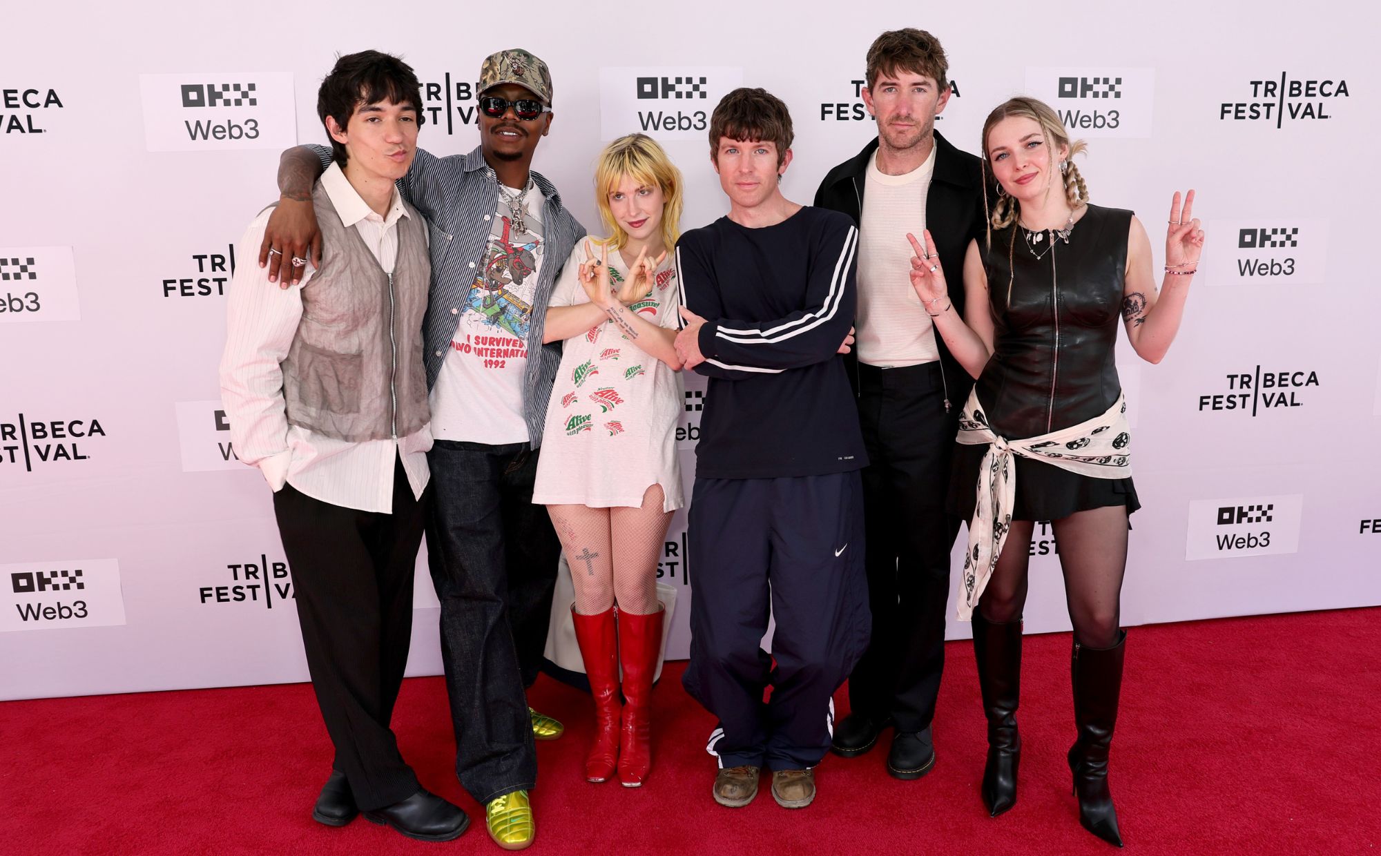 Regardez Hayley Williams de Paramore rejoindre le tourniquet pour 'Seein' Stars '