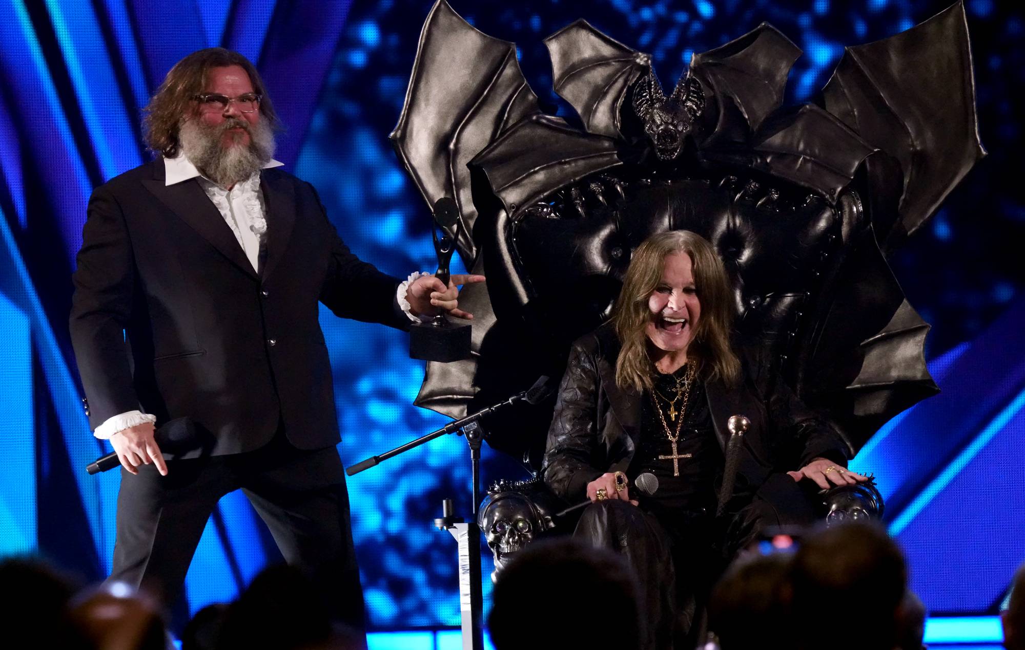 Jack Black recrée le M. Mr. d'Ozzy Osbourne à Ozbourne Ozbourne Vidéo de Crowley pour le concert final Black Sabbath