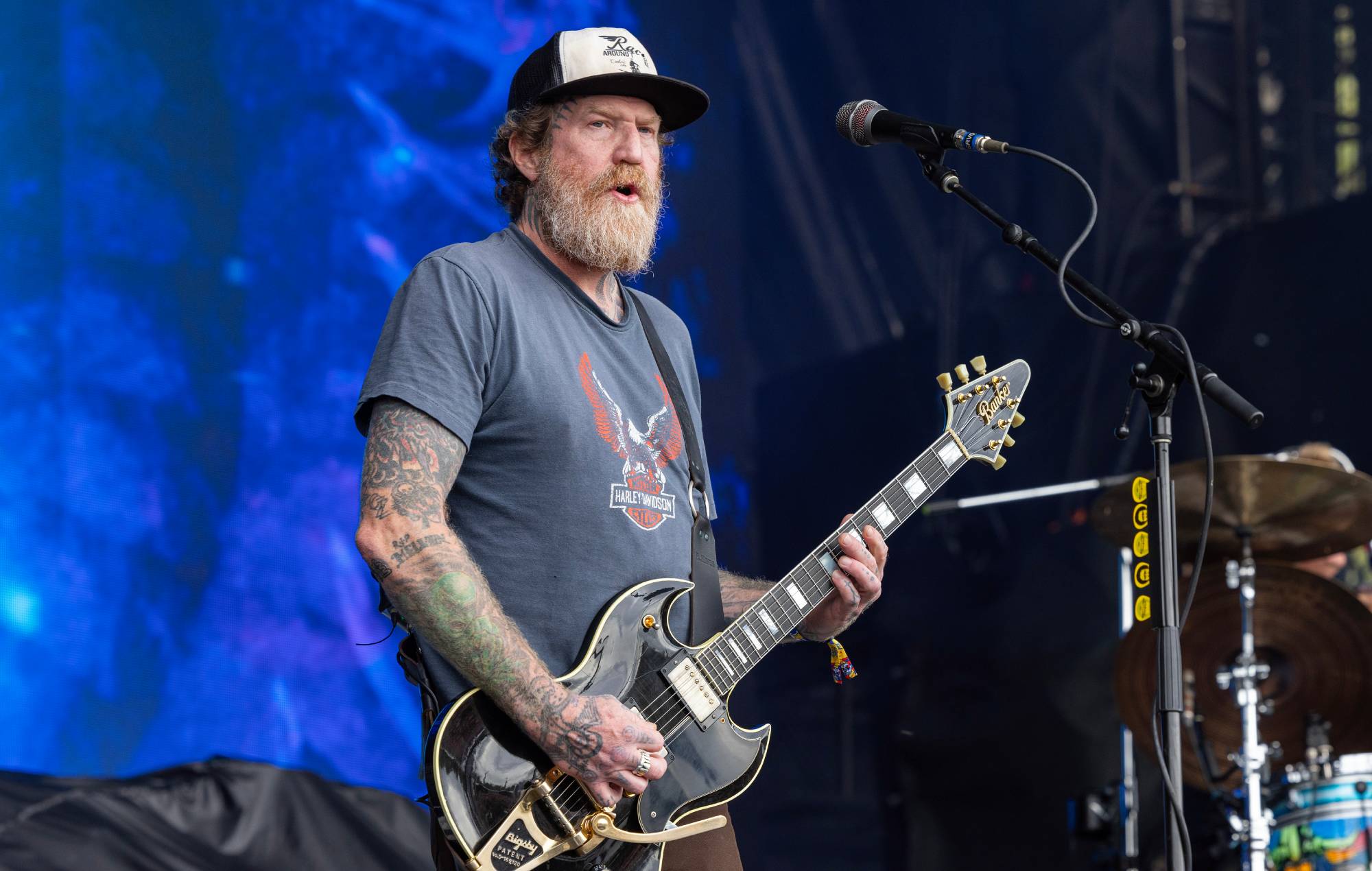 Mastodon a rendu hommage après que l'ancien guitariste Brent Hinds décède dans un accident de moto