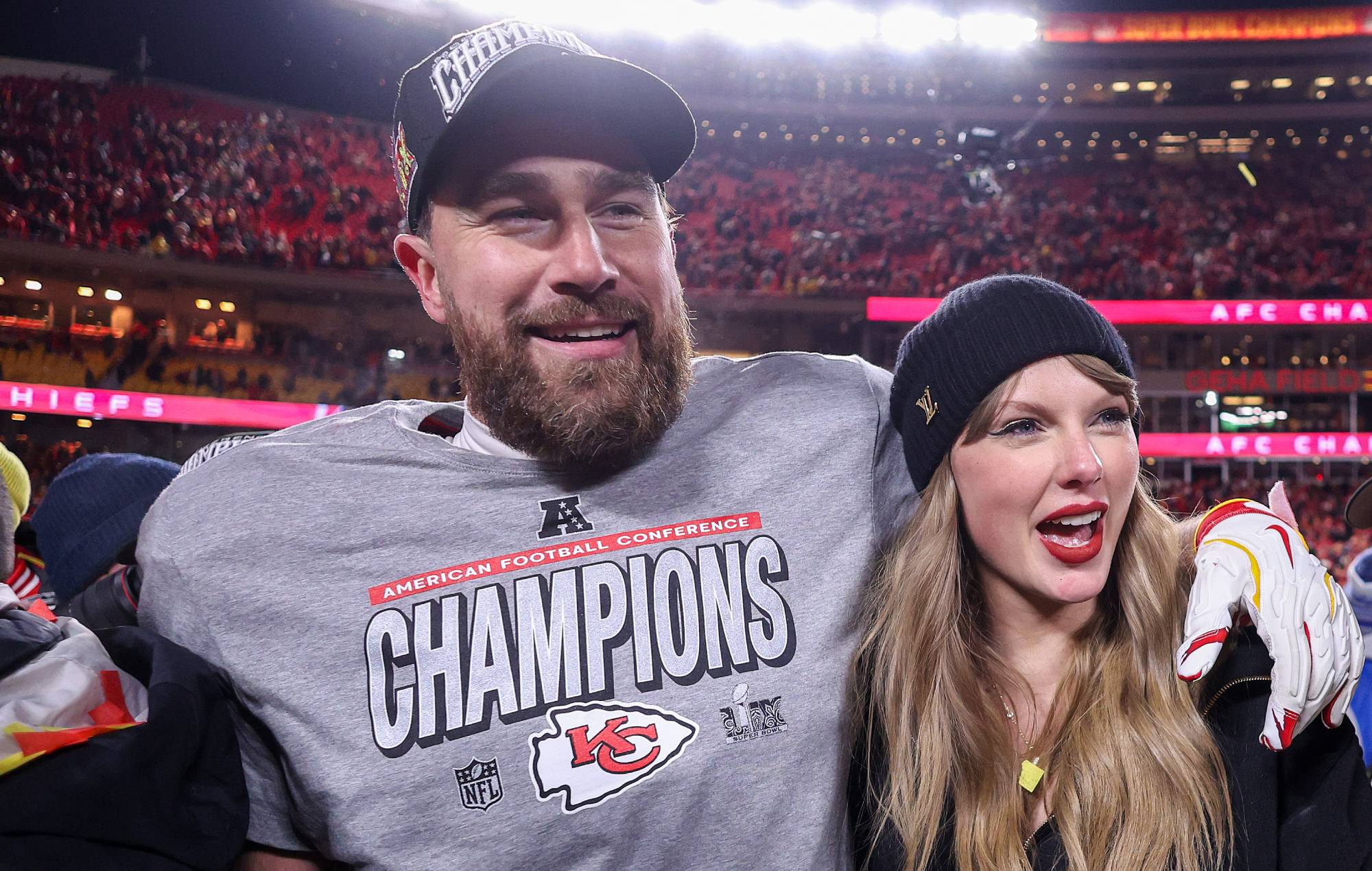 Taylor Swift et Travis Kelce sont engagés: "Votre professeur d'anglais et votre professeur de gym se marient"