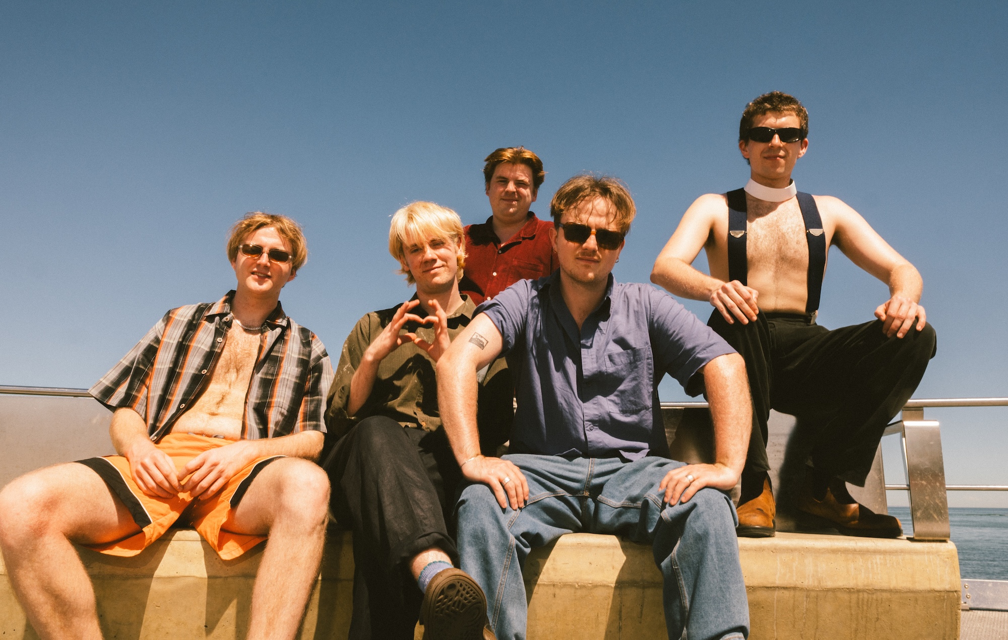 "Vous n'avez pas à chercher loin pour les personnages minables - dans la vie ou sur ce disque"