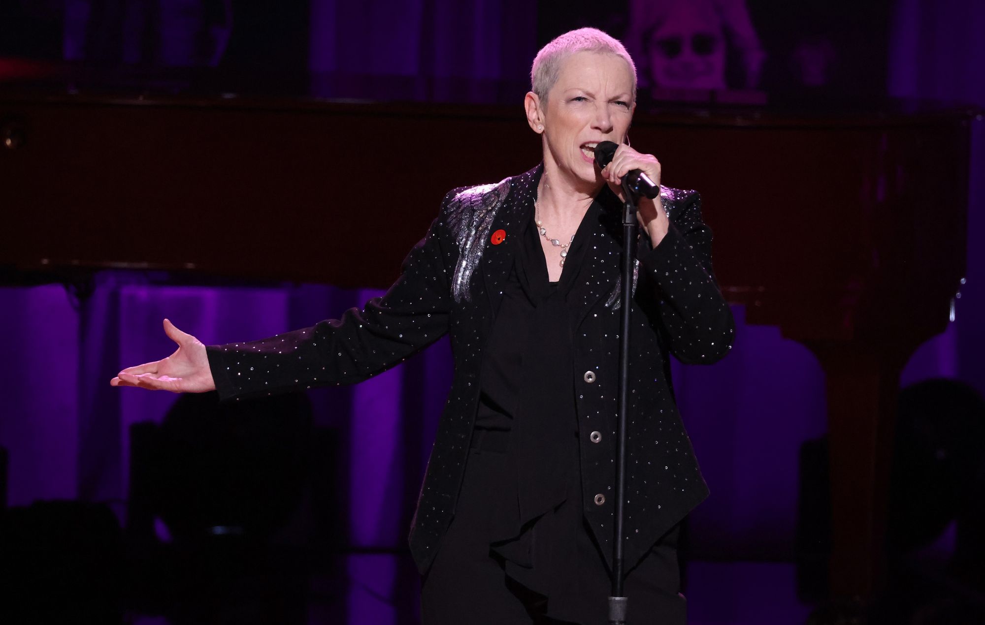 Regardez la nouvelle version d'Annie Lennox de "Pourquoi?" enregistré pour «ensemble pour la Palestine»