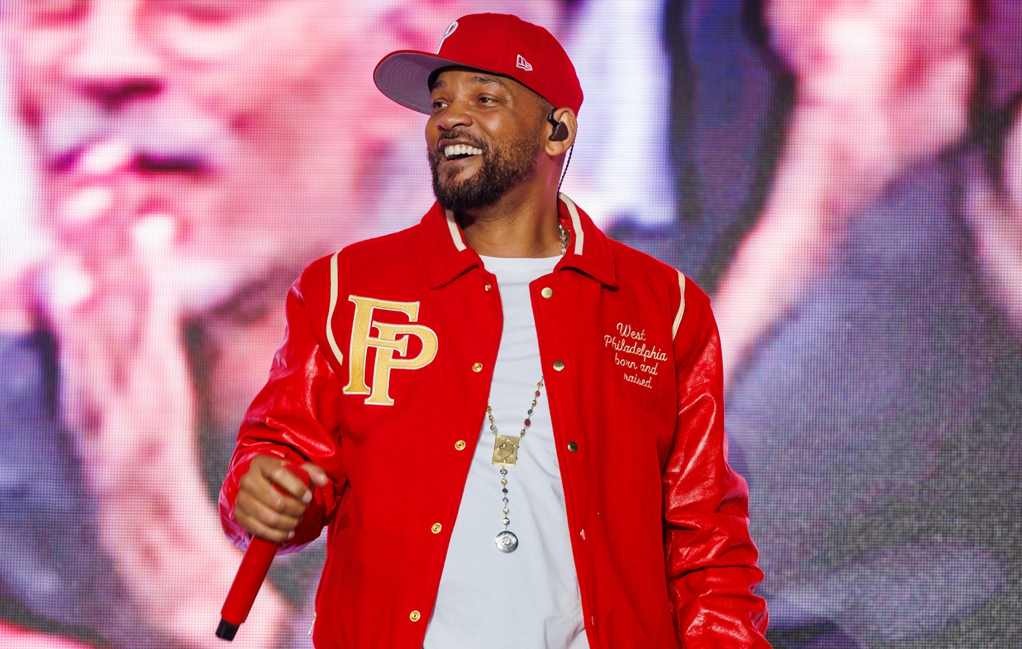 Will Smith répond au contrecoup pour la vidéo de concert générée par AI-AI avec un deuxième clip IA