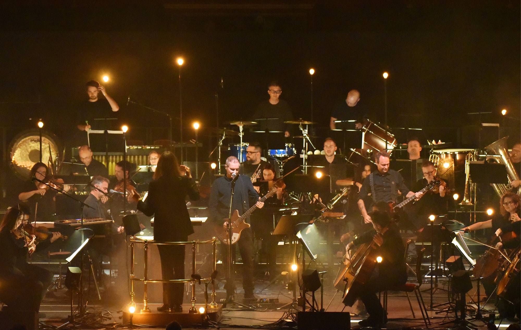 Regardez Sigur Rós jouer 'Ára Bátur' en direct pour la première fois alors qu'ils lancent une résidence orchestrale à Royal Albert Hall